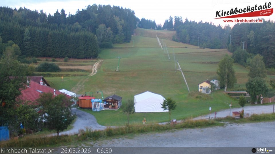 Archiv Foto Webcam Skiabfahrtshang im Schidorf Kirchbach