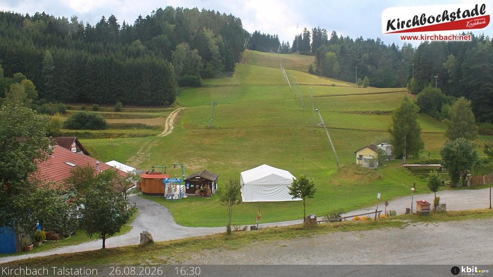 Archiv Foto Webcam Skiabfahrtshang im Schidorf Kirchbach