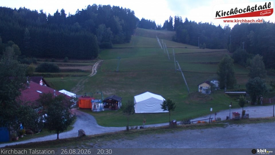 Archiv Foto Webcam Skiabfahrtshang im Schidorf Kirchbach