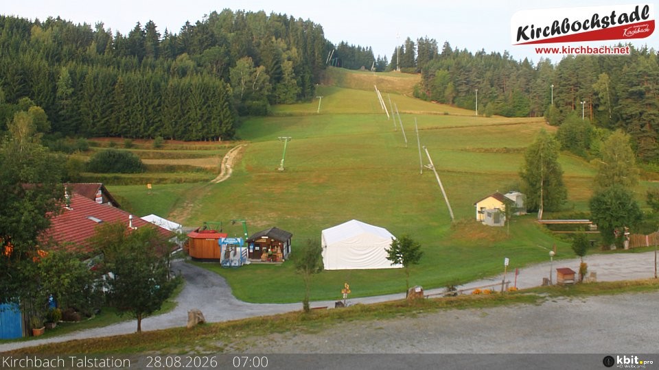 Archiv Foto Webcam Skiabfahrtshang im Schidorf Kirchbach