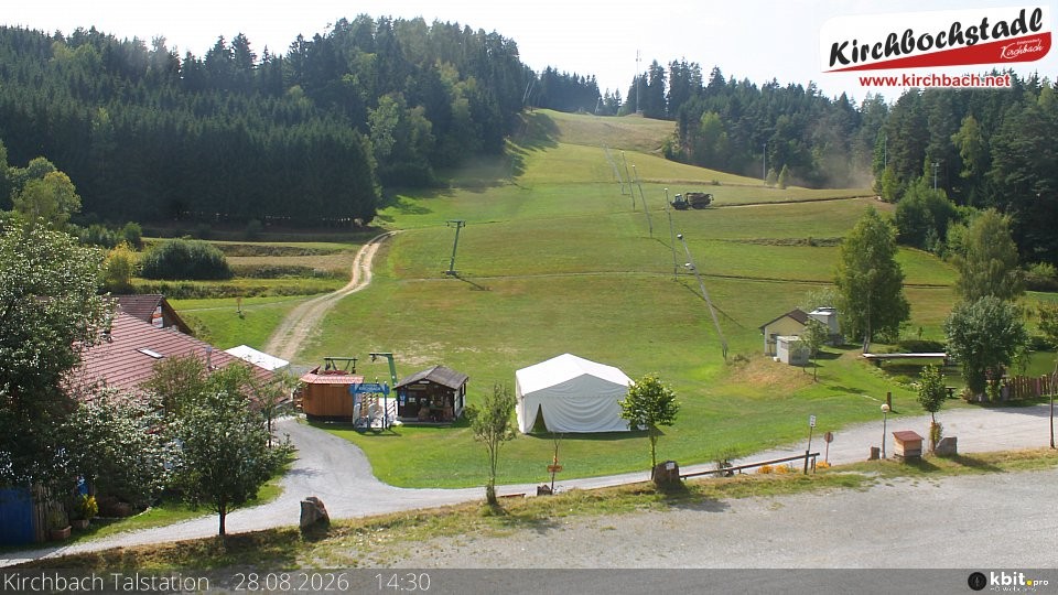Archiv Foto Webcam Skiabfahrtshang im Schidorf Kirchbach
