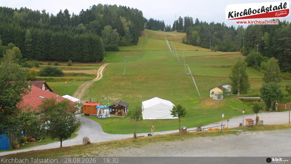 Archiv Foto Webcam Skiabfahrtshang im Schidorf Kirchbach