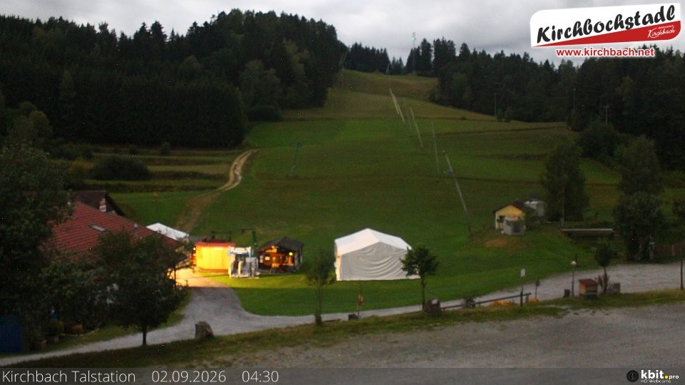 Archiv Foto Webcam Skiabfahrtshang im Schidorf Kirchbach