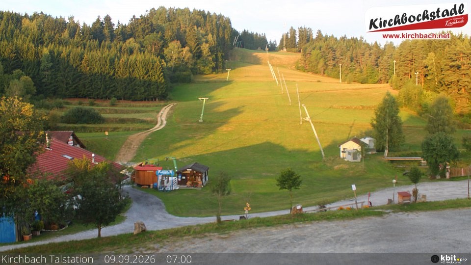 Archiv Foto Webcam Skiabfahrtshang im Schidorf Kirchbach