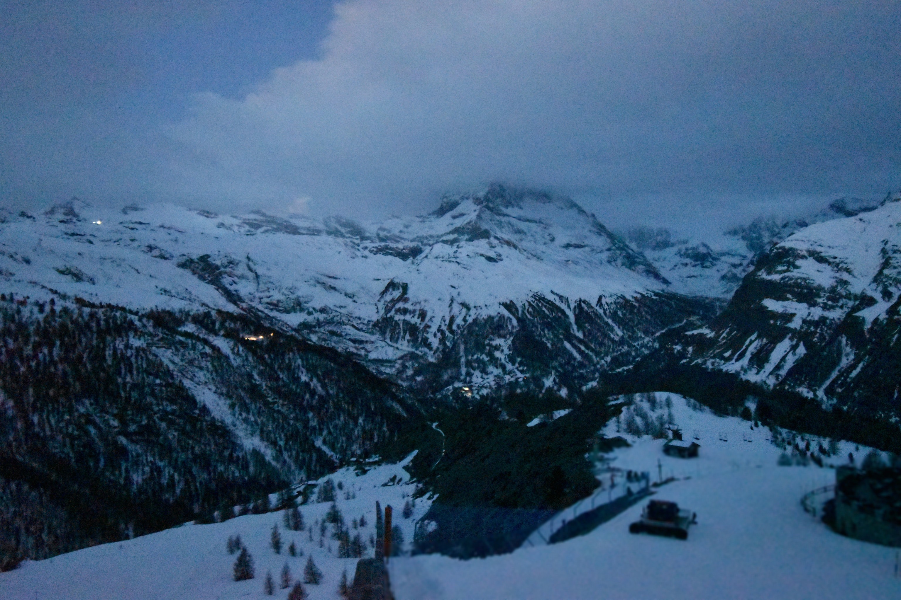 Archiv Foto Webcam Zermatt - Sunnega