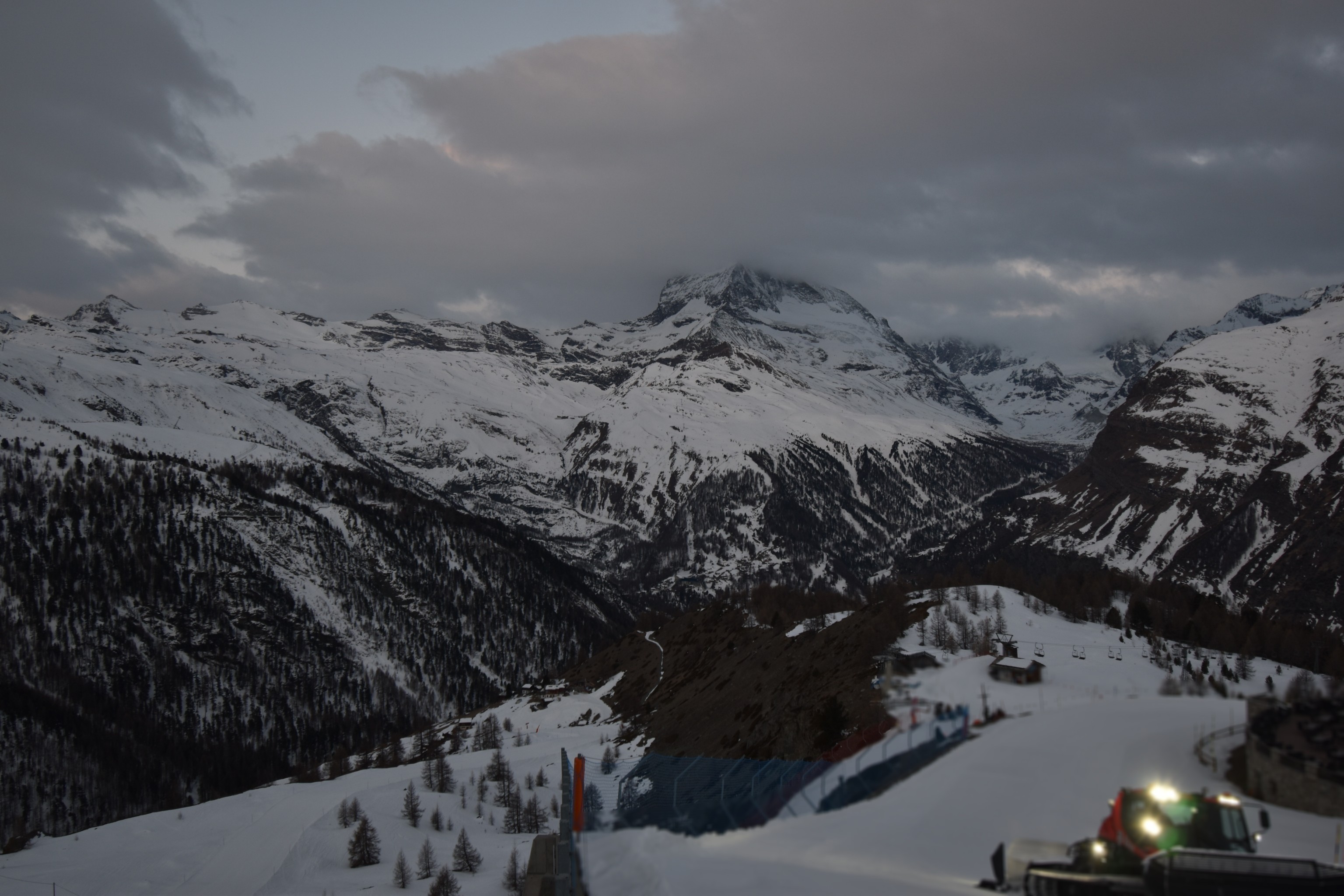 Archiv Foto Webcam Zermatt - Sunnega