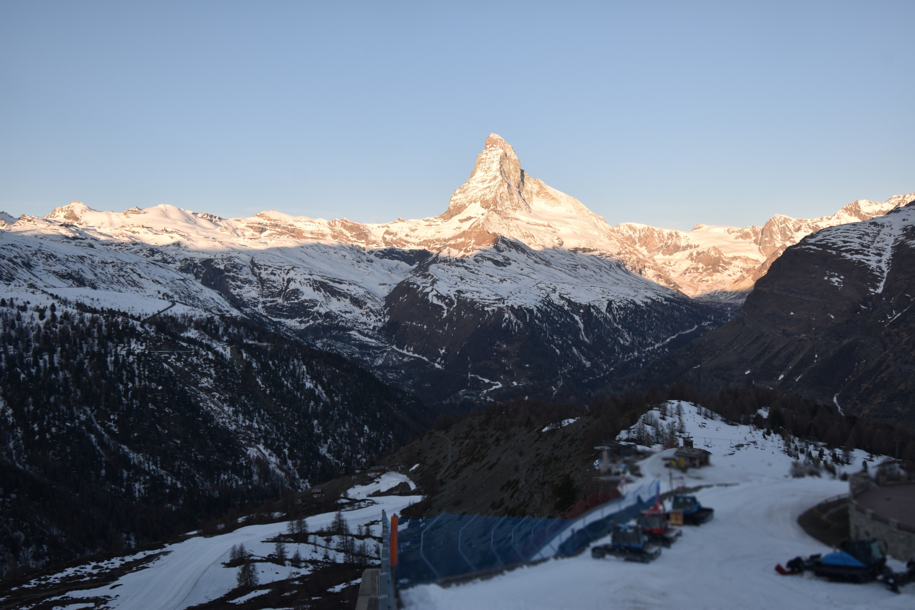 Archiv Foto Webcam Zermatt - Sunnega