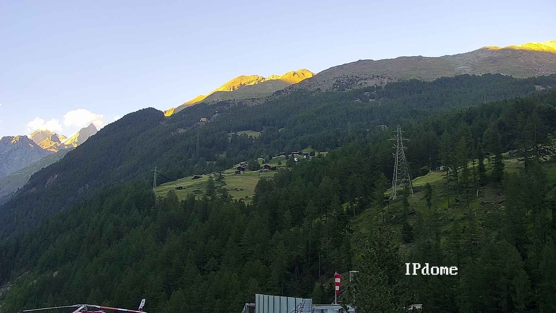 Archiv Foto Webcam Heliport Zermatt