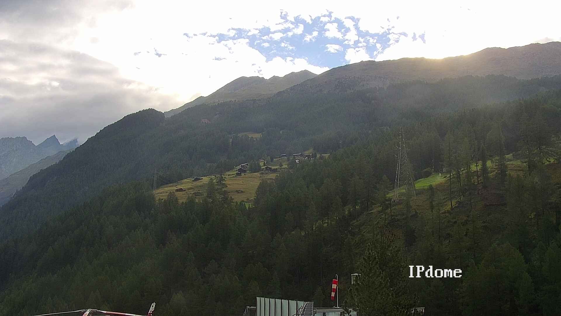 Archiv Foto Webcam Heliport Zermatt