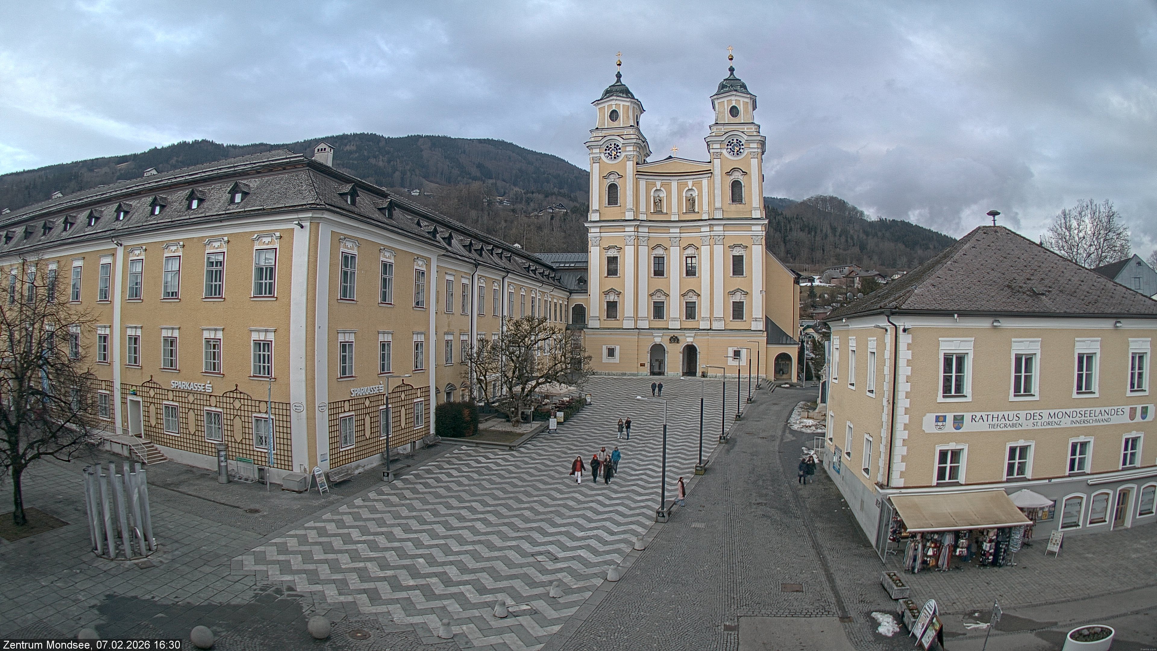 Archiv Foto Webcam Blick auf den Stadtplatz von Mondsee