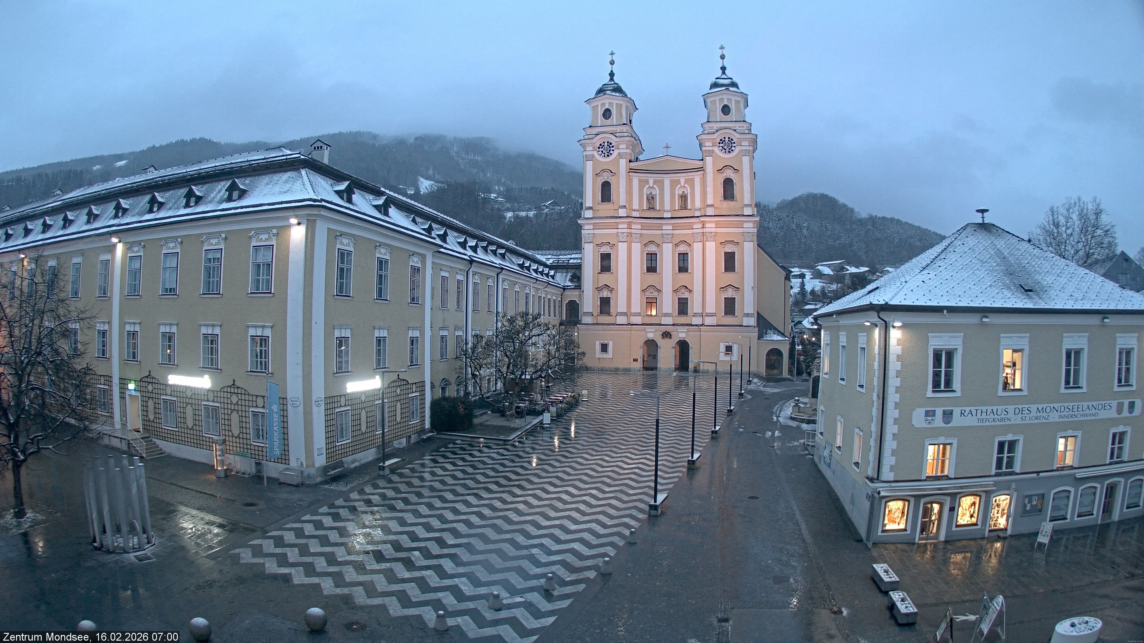 Archiv Foto Webcam Blick auf den Stadtplatz von Mondsee