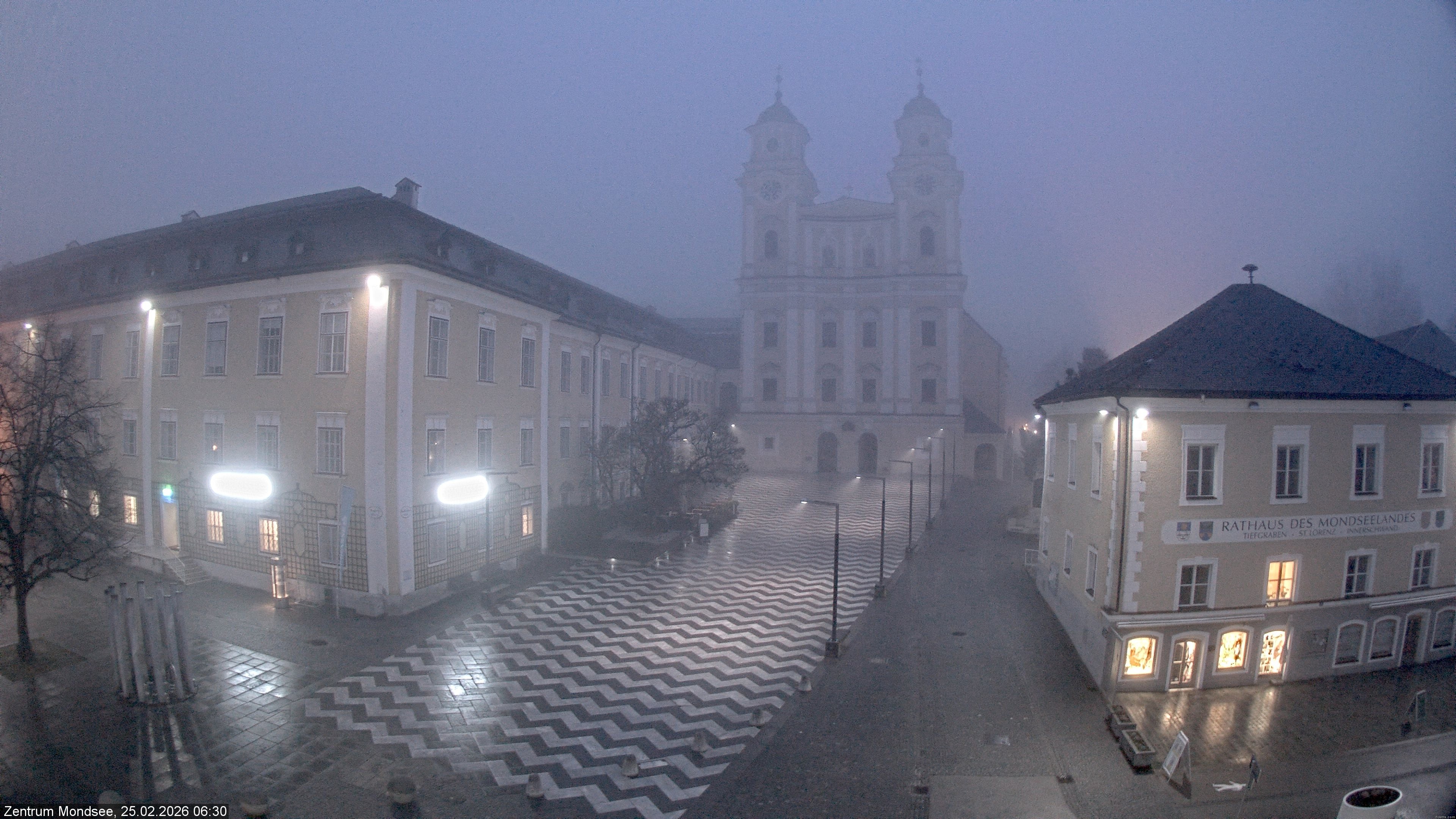 Archiv Foto Webcam Blick auf den Stadtplatz von Mondsee