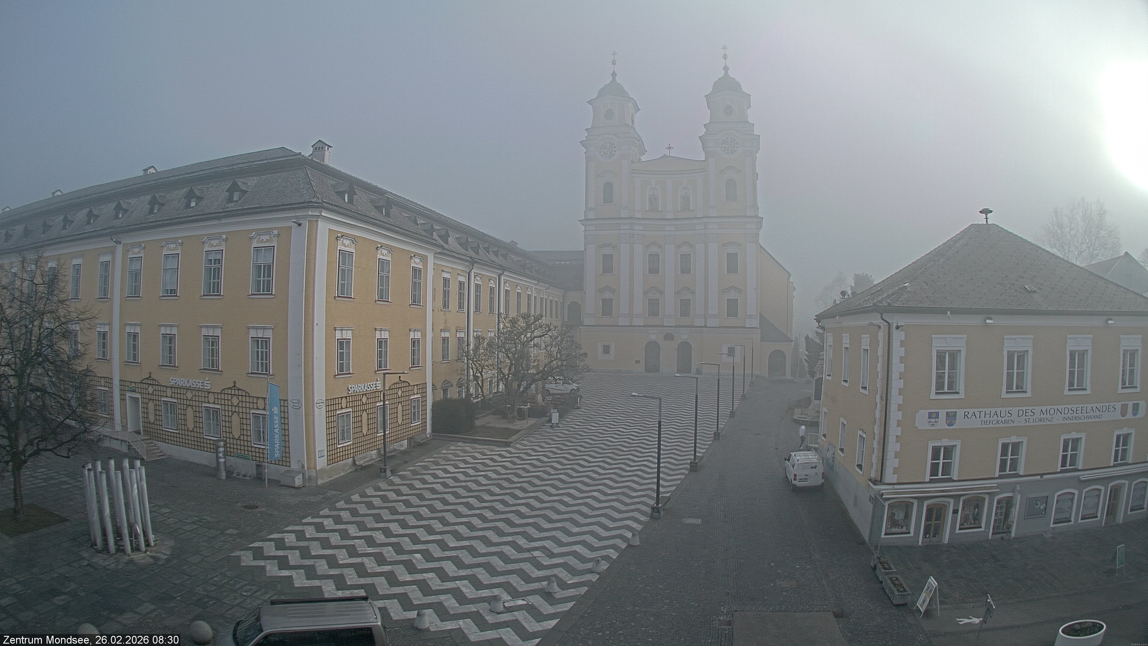 Archived image Webcam View at the market square in Mondsee