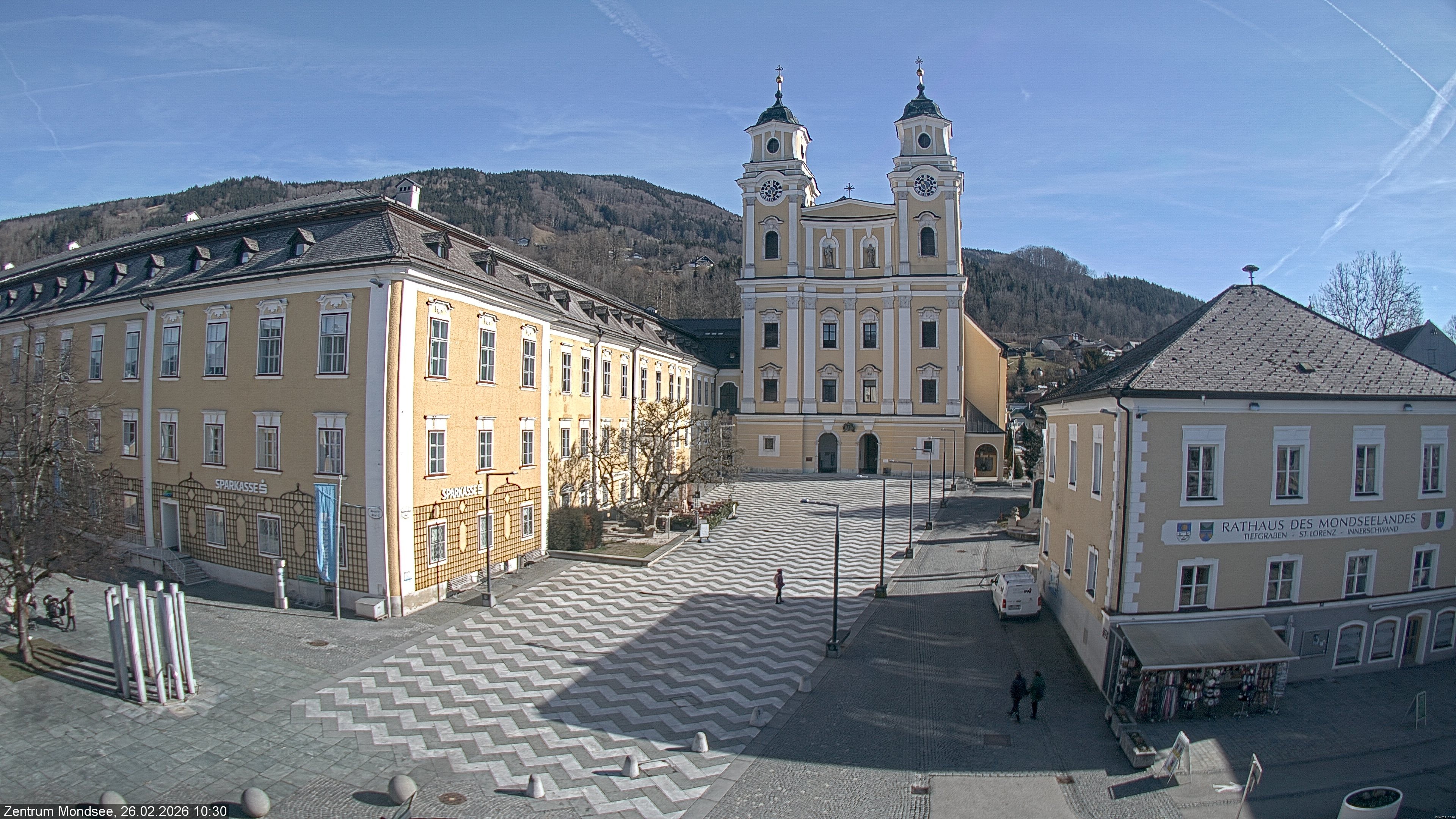 Archived image Webcam View at the market square in Mondsee