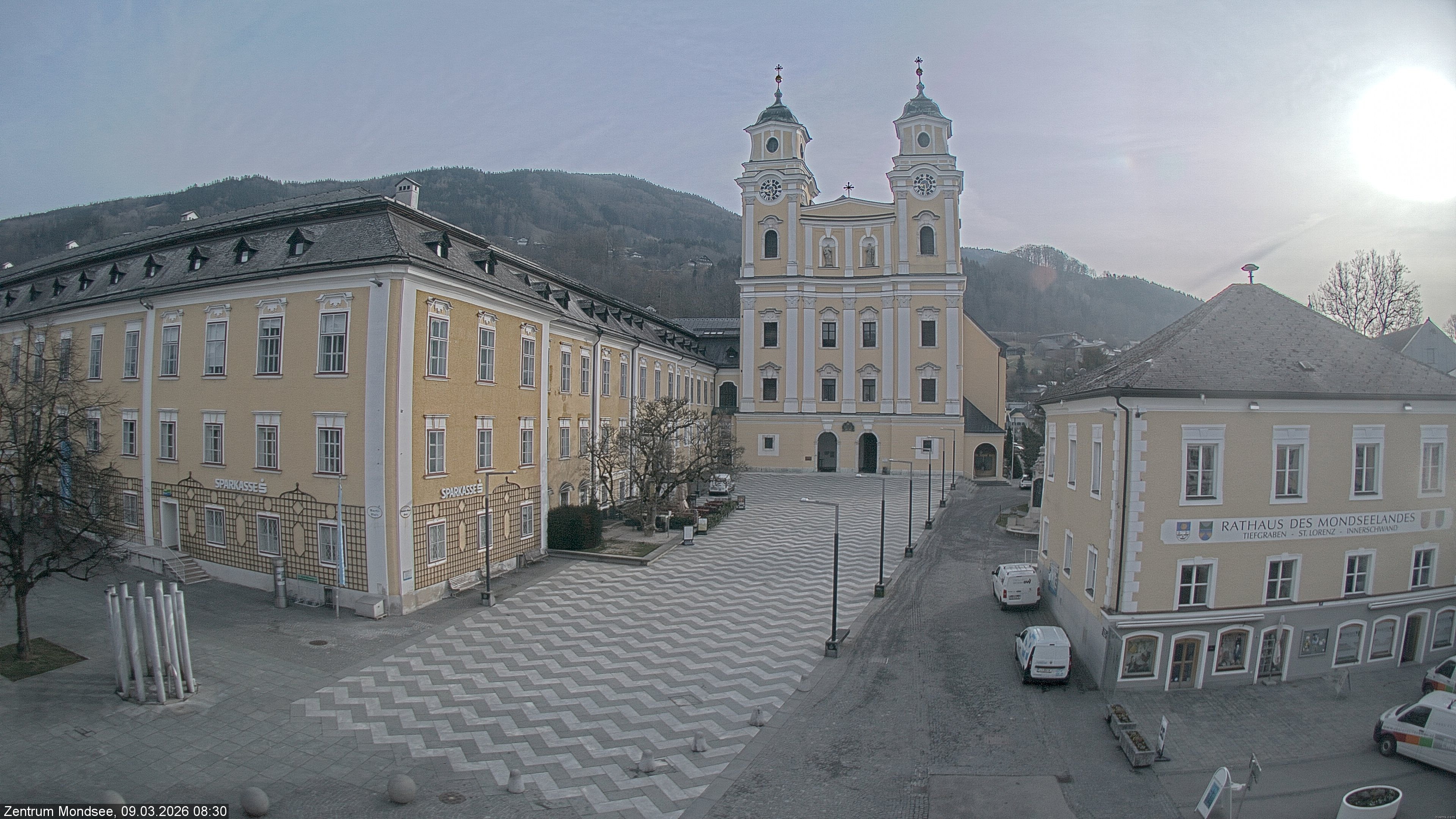 Archived image Webcam View at the market square in Mondsee