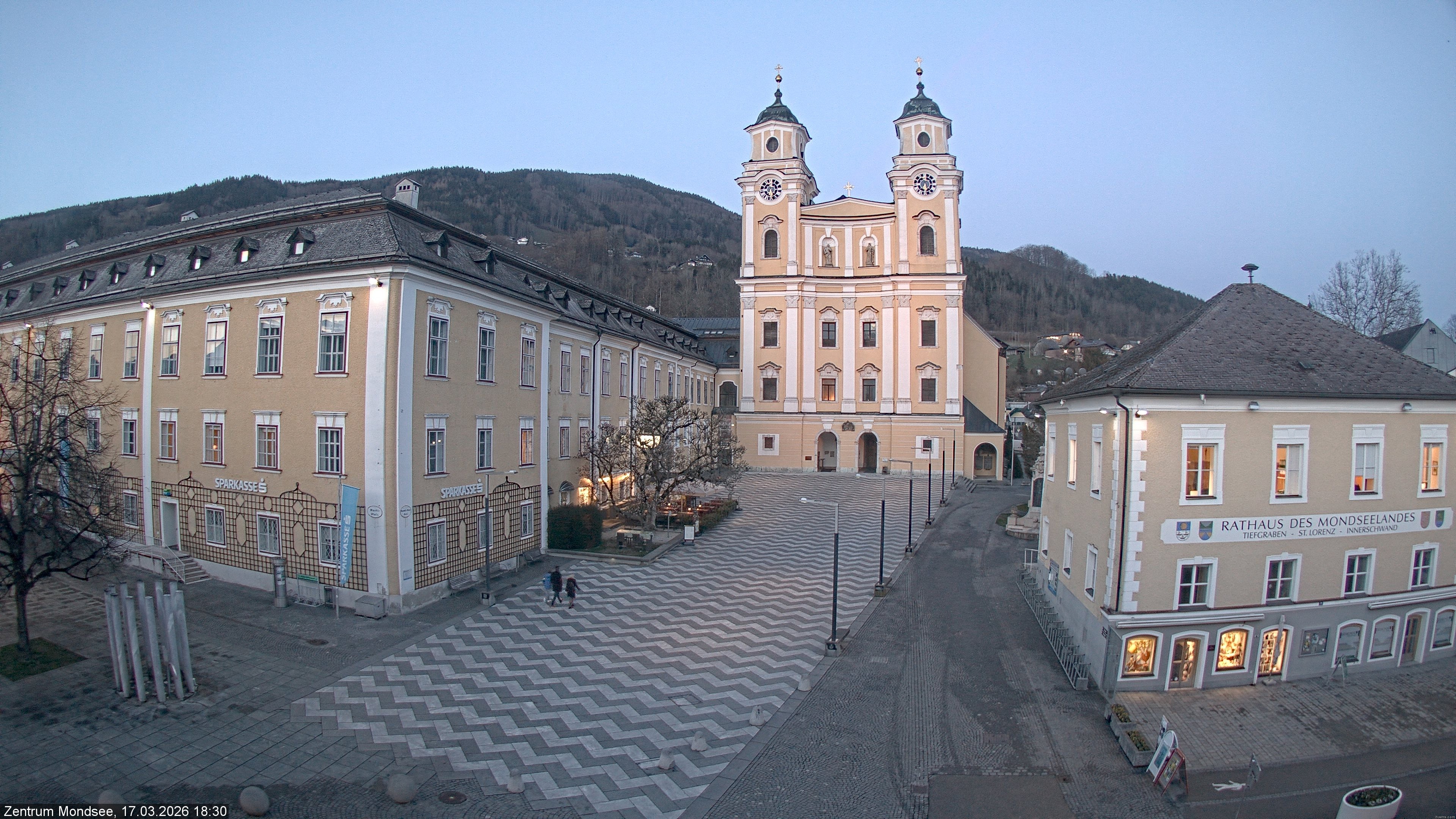 Archiv Foto Webcam Blick auf den Stadtplatz von Mondsee
