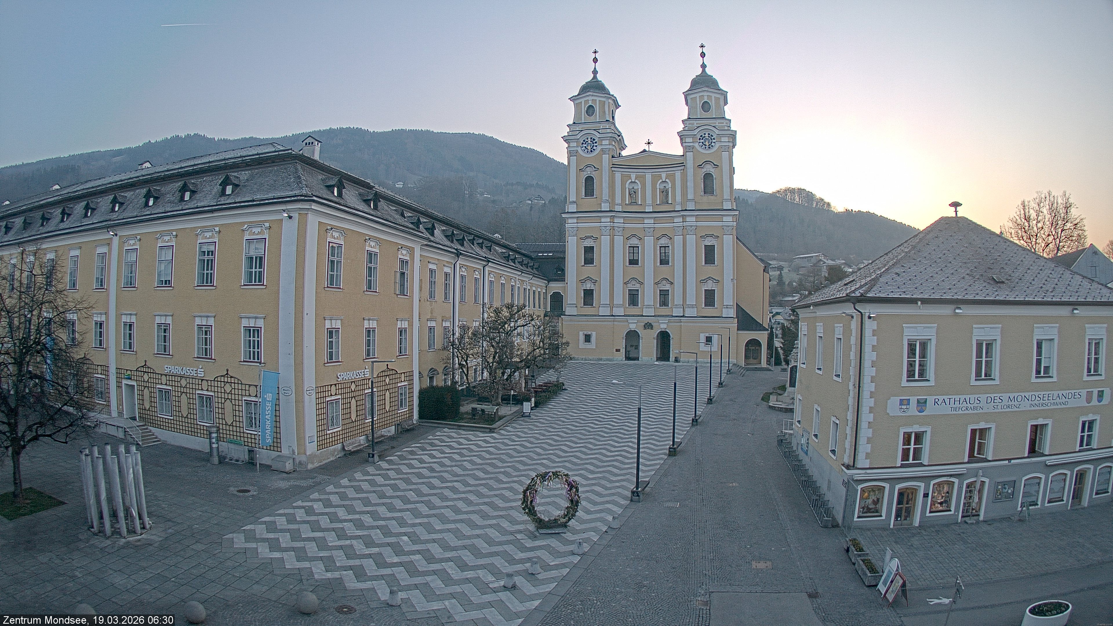 Archiv Foto Webcam Blick auf den Stadtplatz von Mondsee