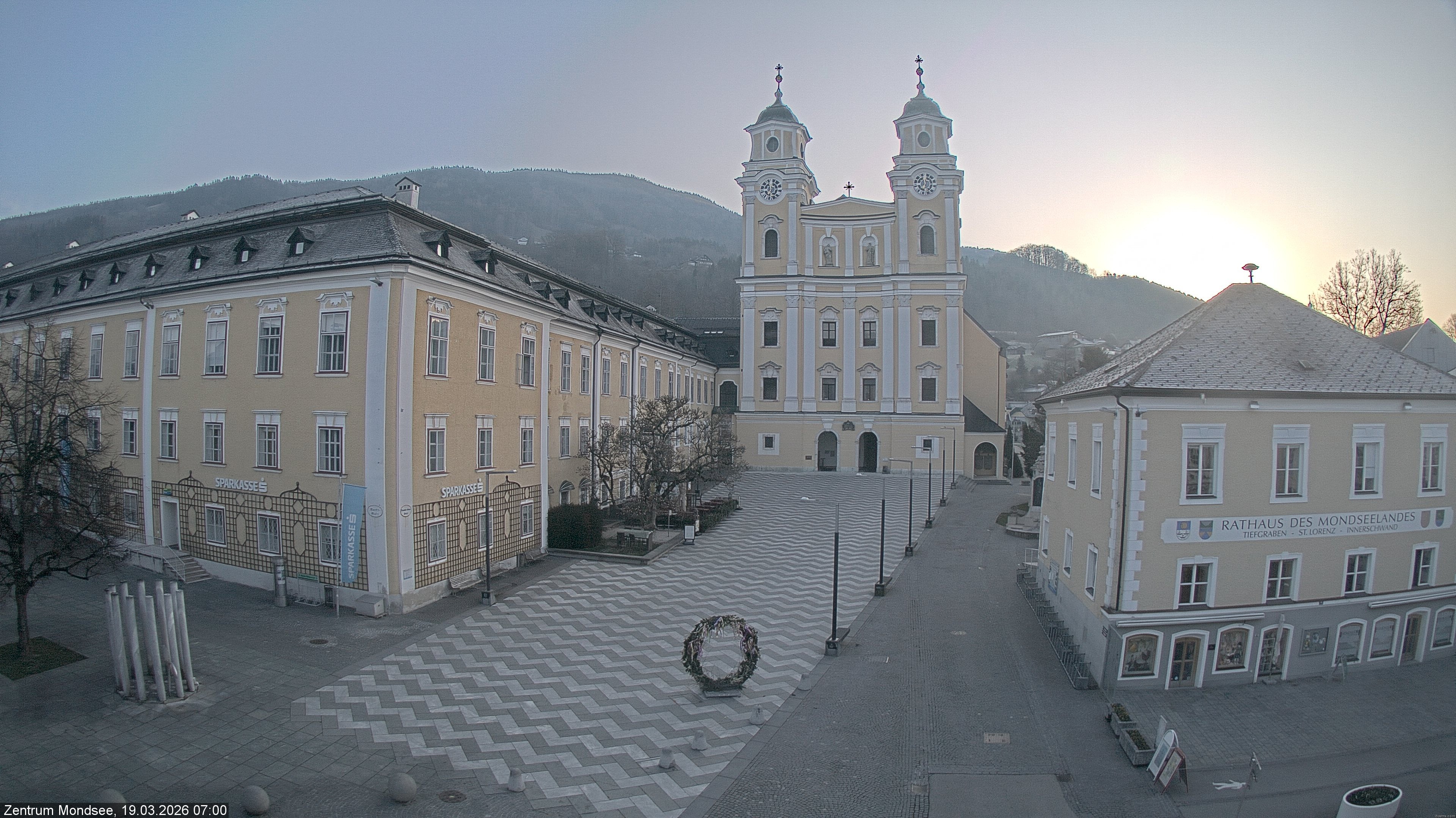 Archiv Foto Webcam Blick auf den Stadtplatz von Mondsee
