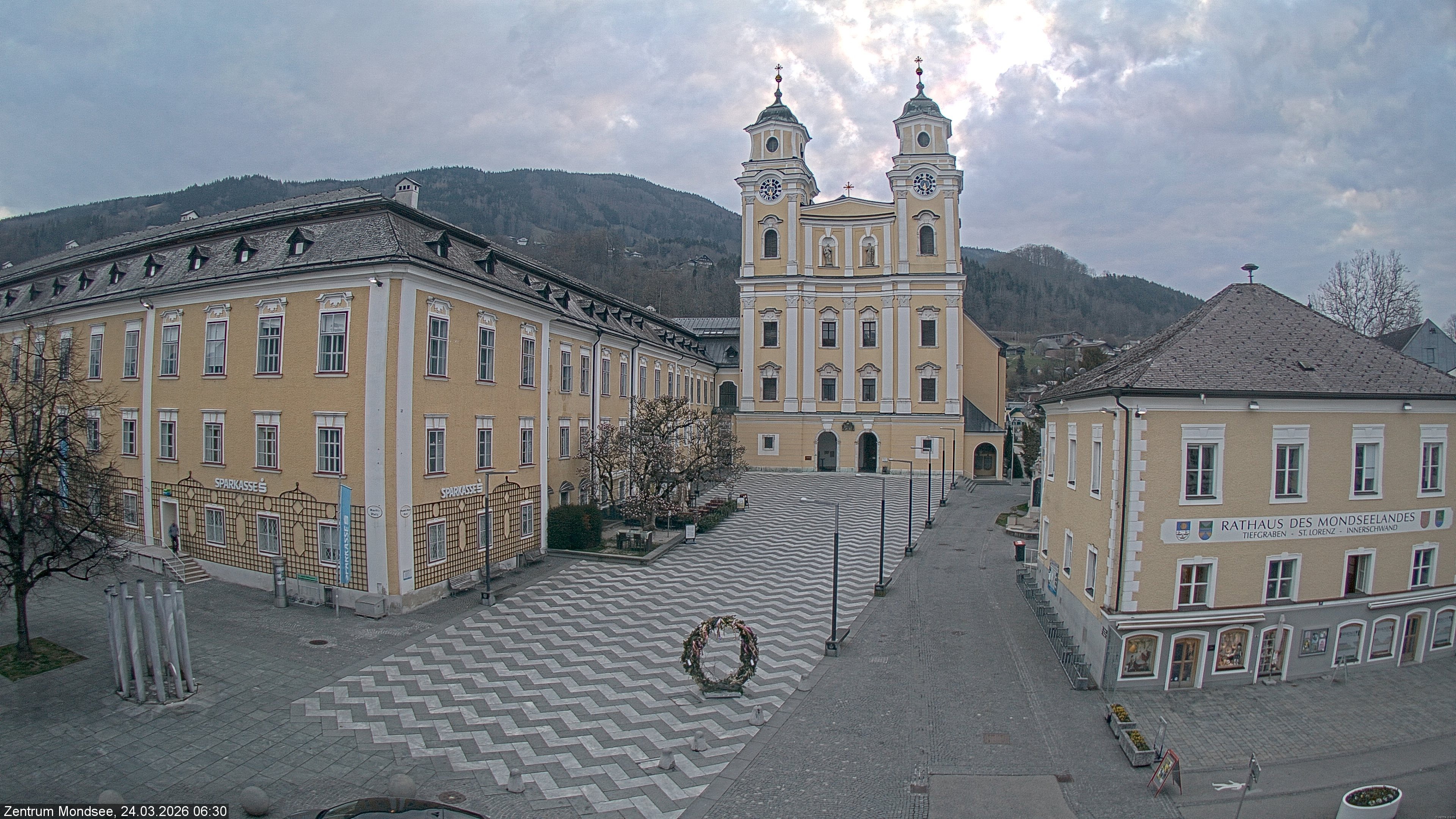 Archiv Foto Webcam Blick auf den Stadtplatz von Mondsee