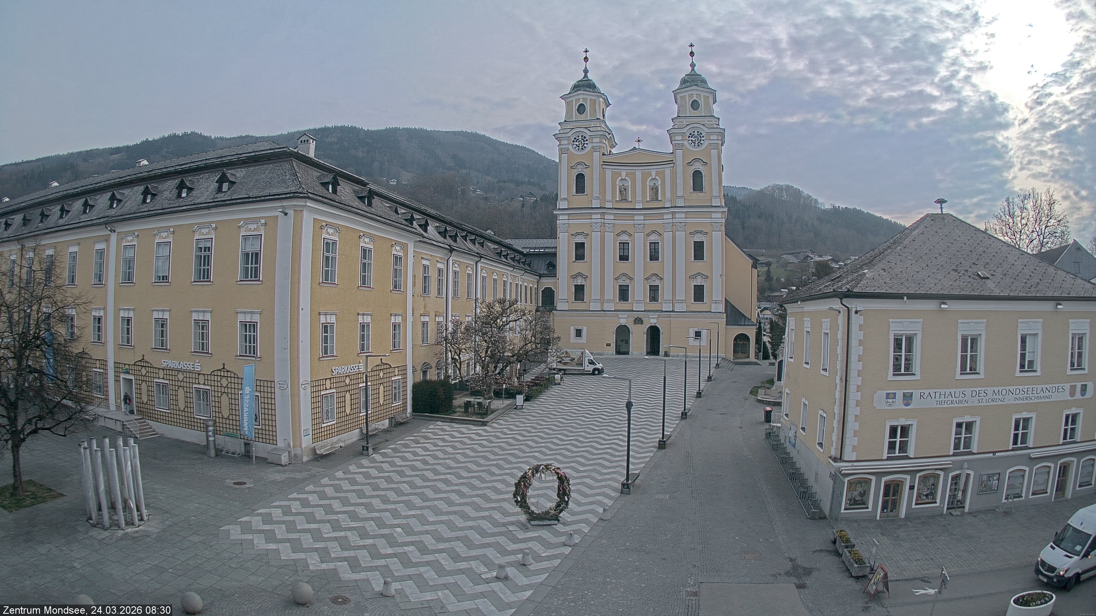 Archiv Foto Webcam Blick auf den Stadtplatz von Mondsee