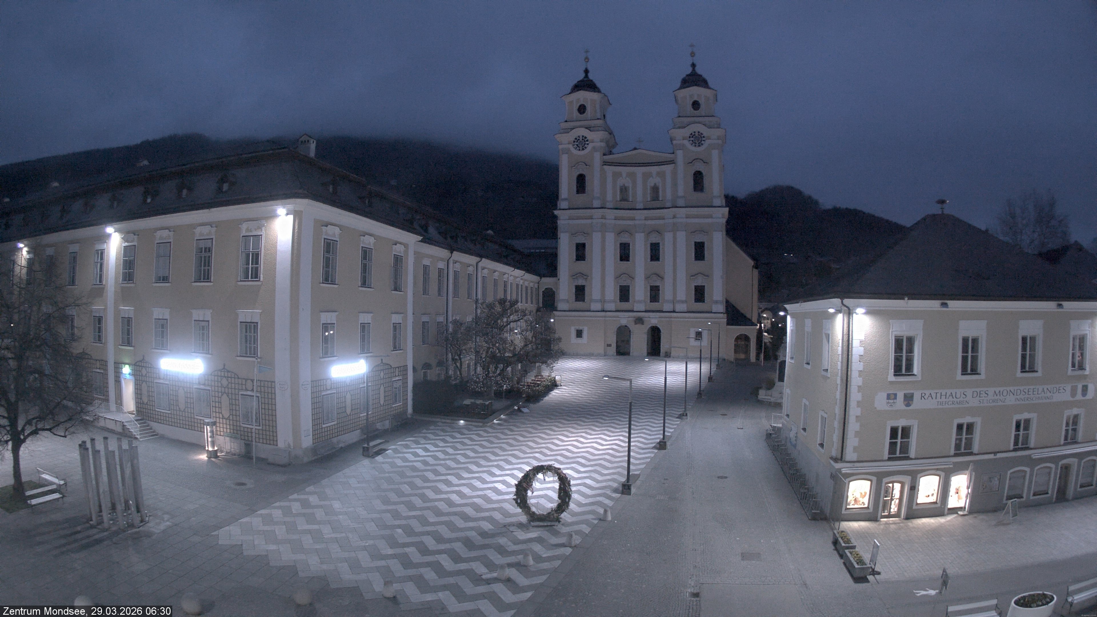 Archiv Foto Webcam Blick auf den Stadtplatz von Mondsee