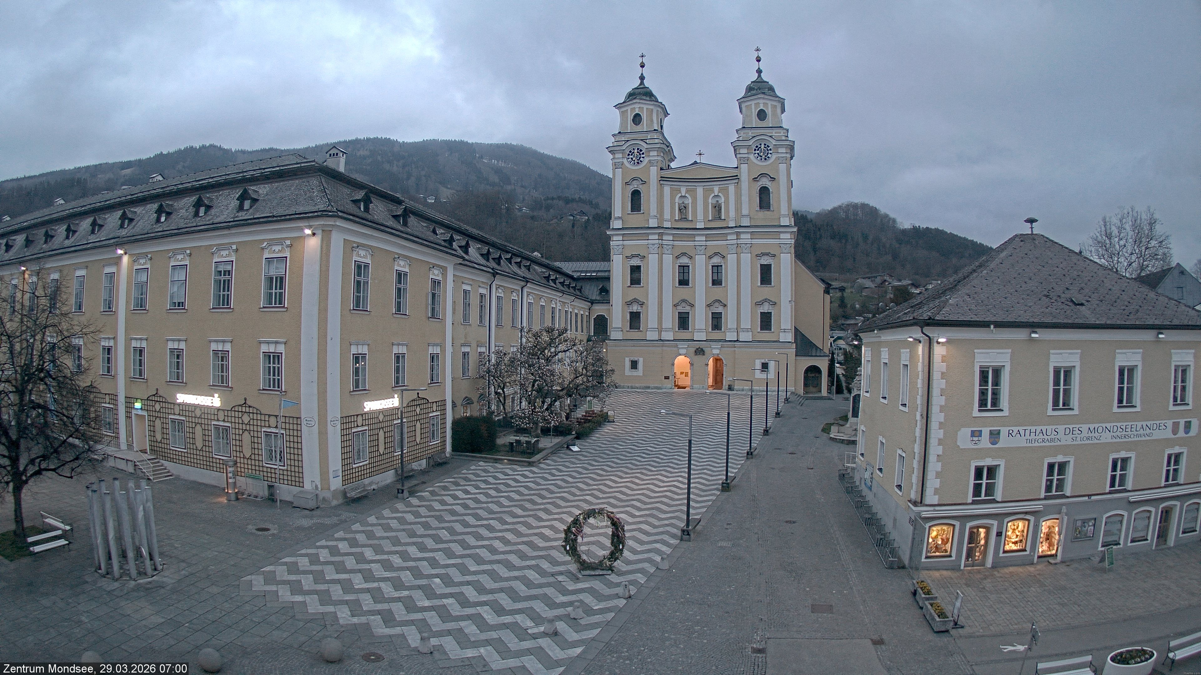 Archiv Foto Webcam Blick auf den Stadtplatz von Mondsee