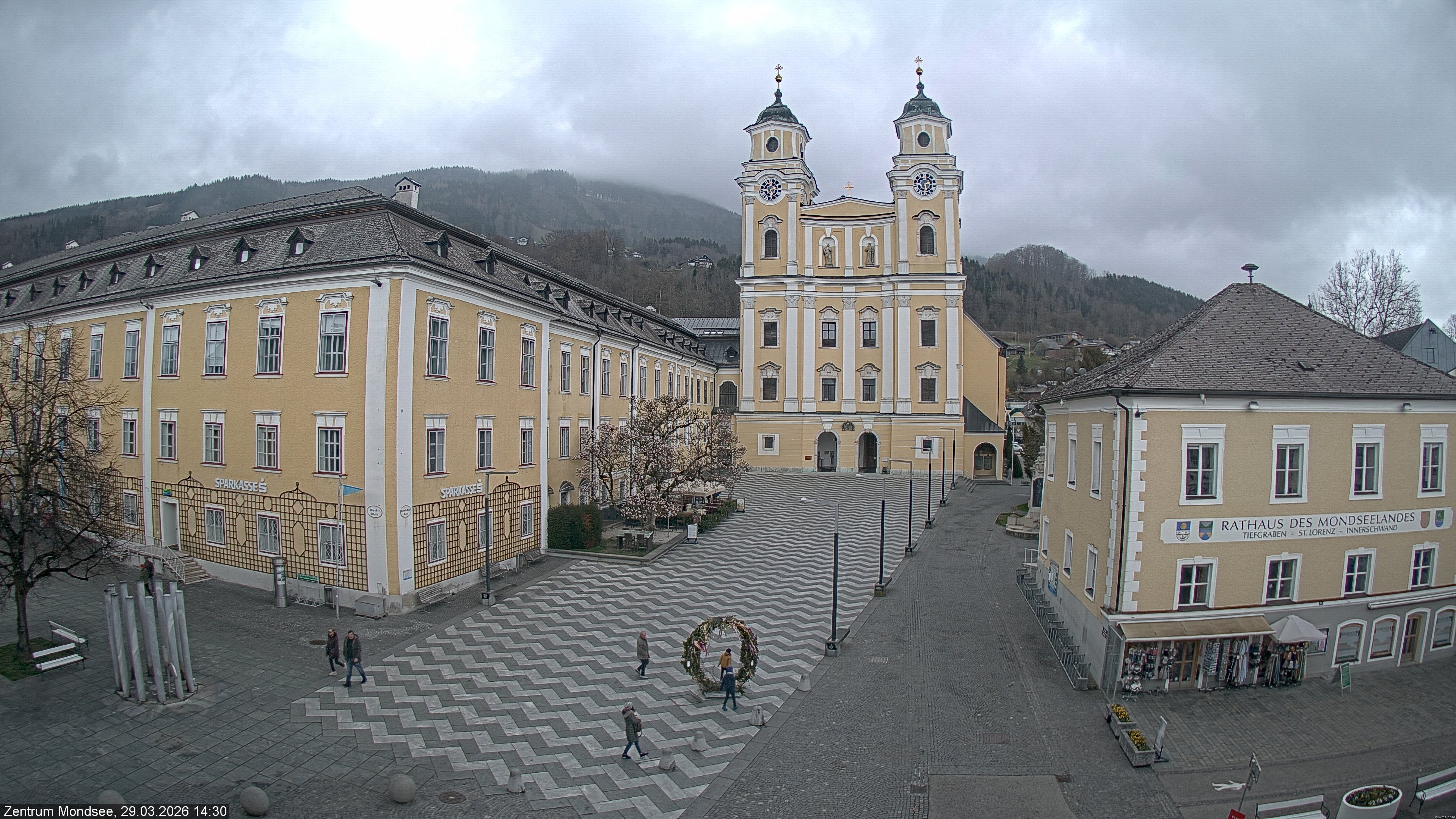 Archiv Foto Webcam Blick auf den Stadtplatz von Mondsee