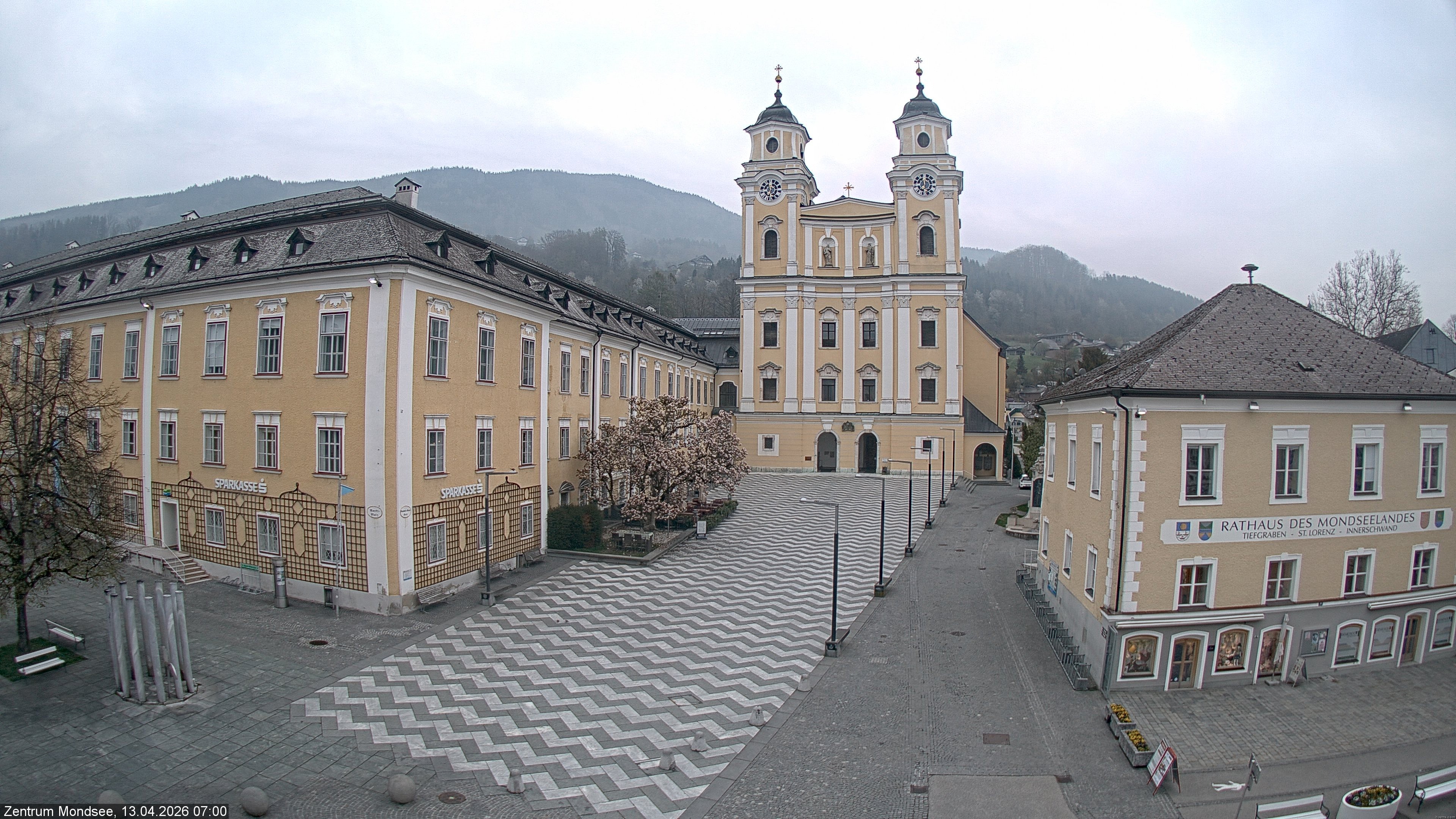 Archiv Foto Webcam Blick auf den Stadtplatz von Mondsee