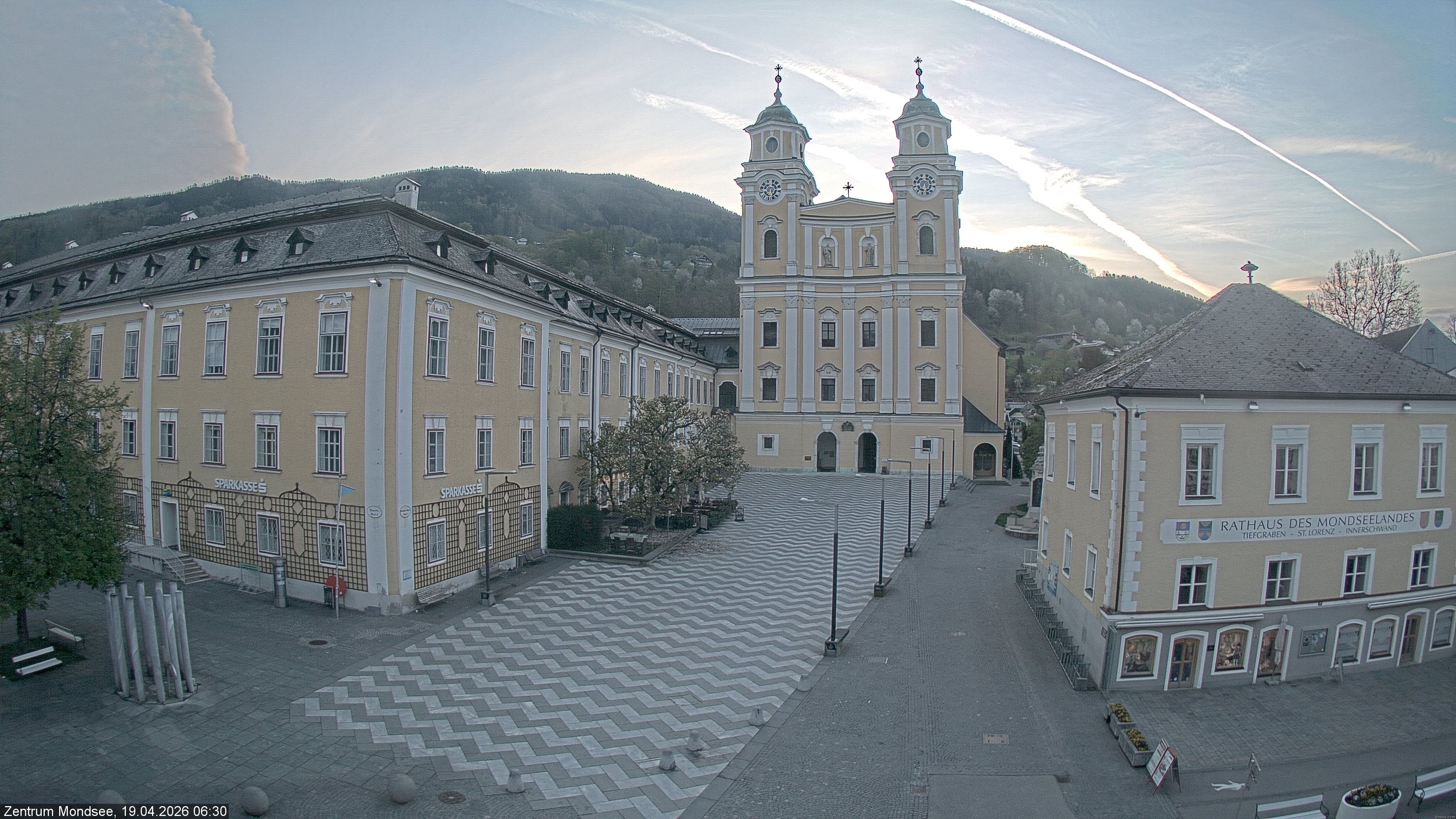 Archiv Foto Webcam Blick auf den Stadtplatz von Mondsee