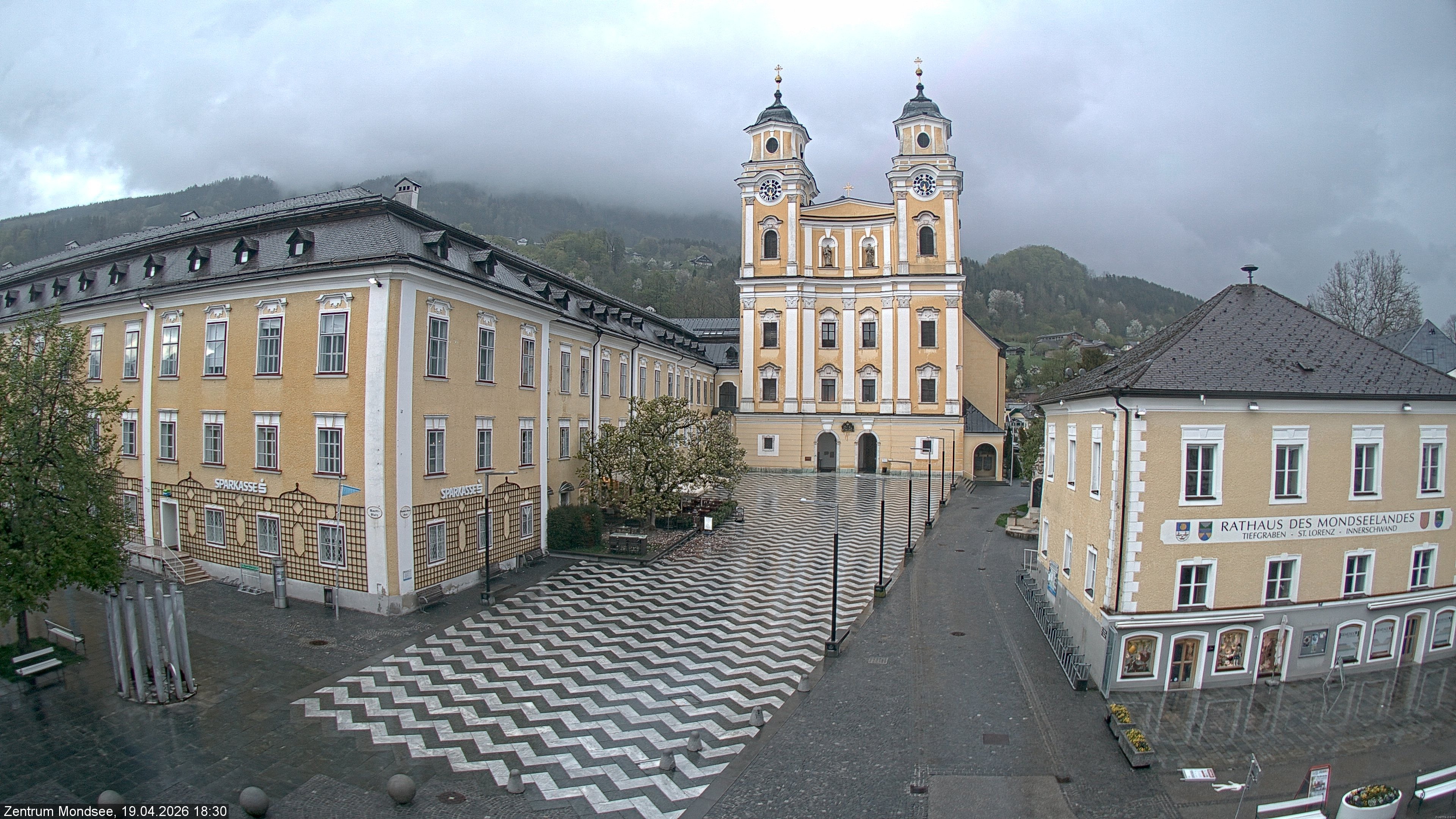 Archiv Foto Webcam Blick auf den Stadtplatz von Mondsee