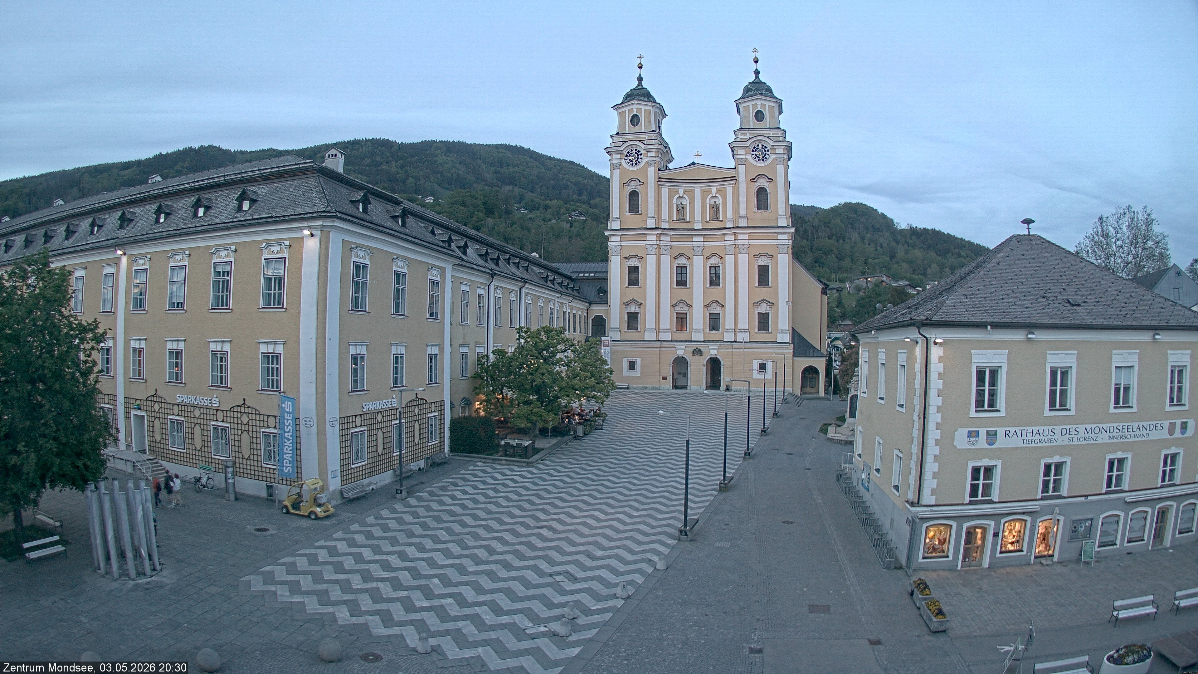 Archiv Foto Webcam Blick auf den Stadtplatz von Mondsee