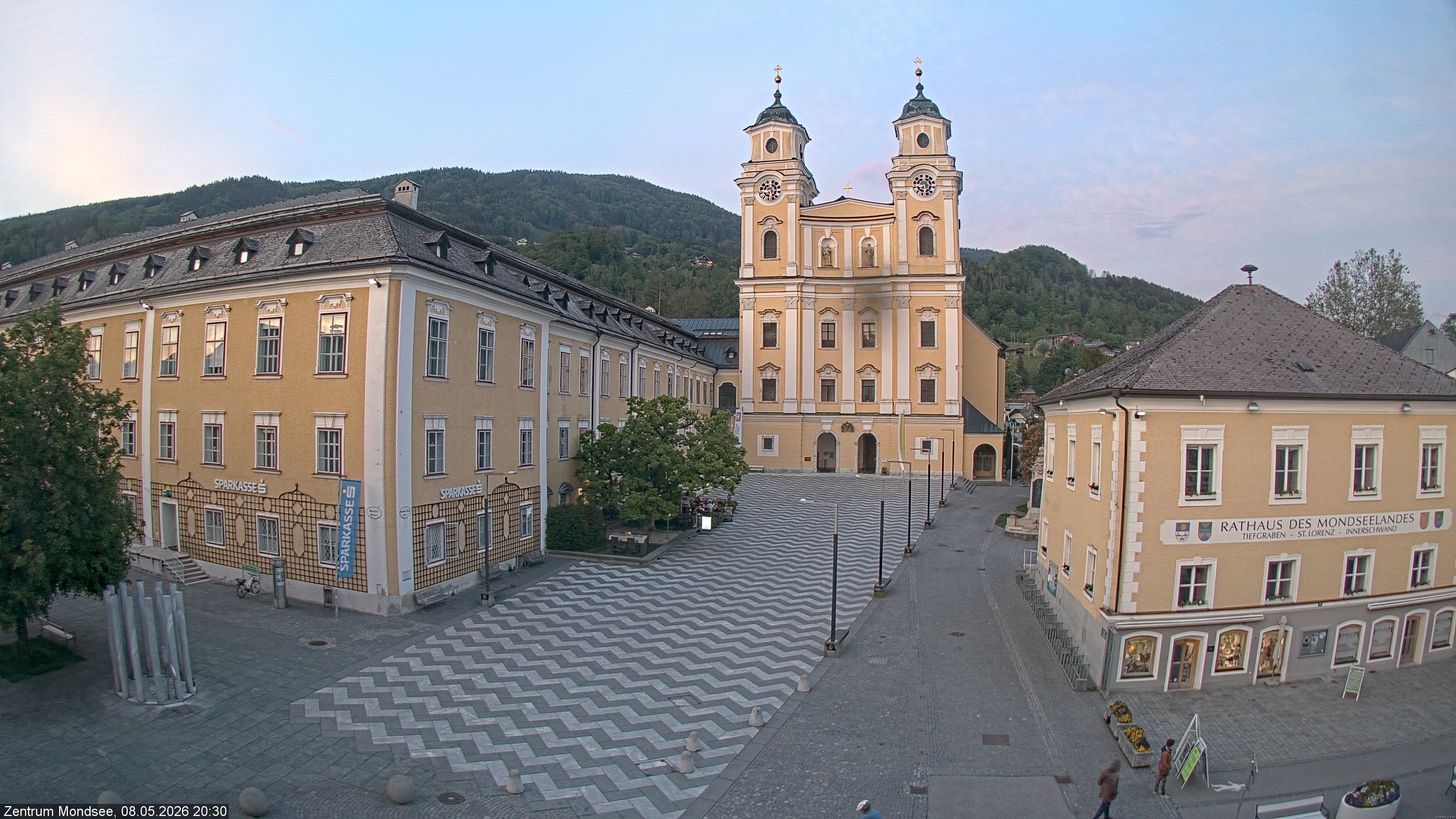 Archiv Foto Webcam Blick auf den Stadtplatz von Mondsee