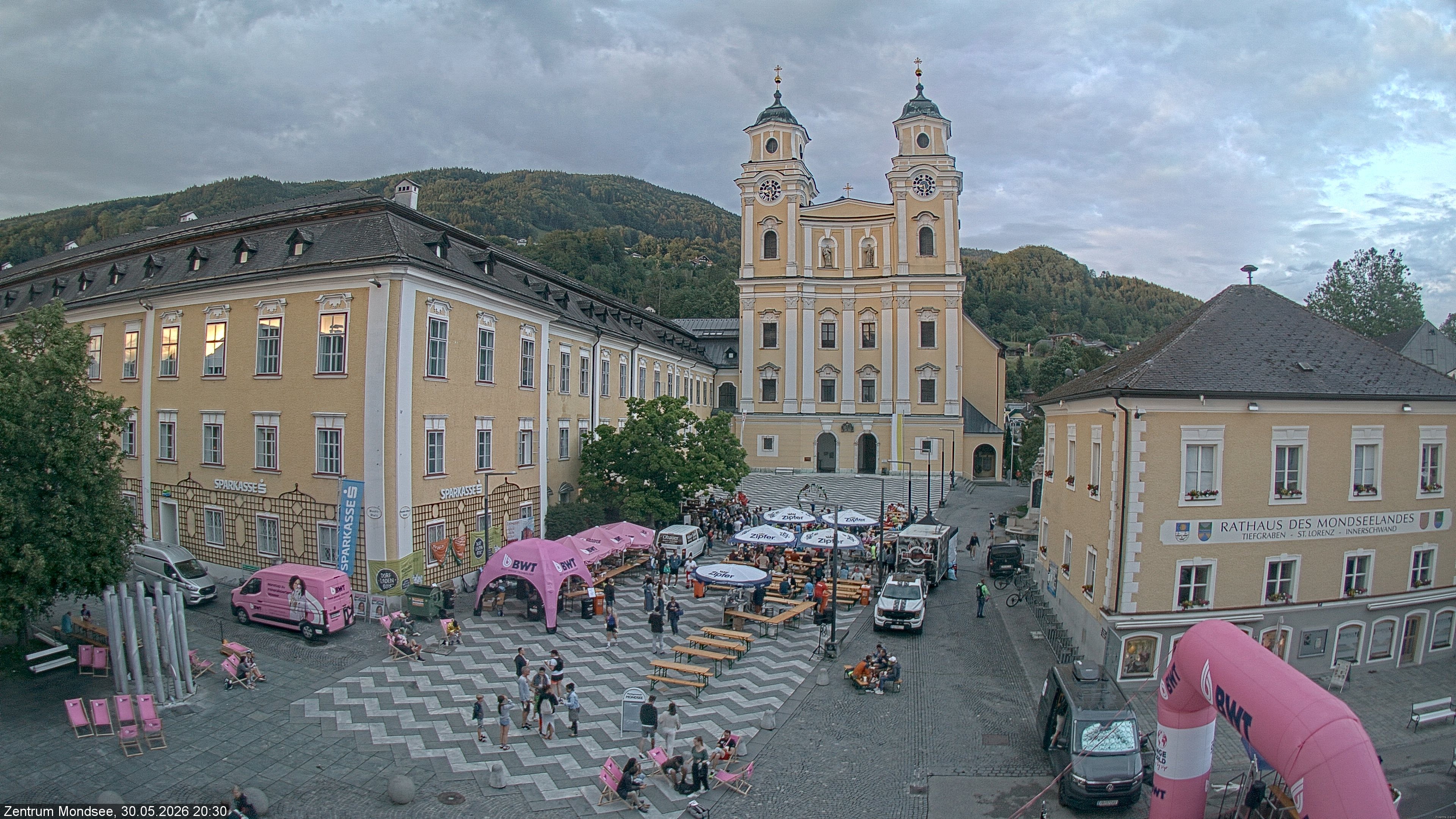 Archiv Foto Webcam Blick auf den Stadtplatz von Mondsee