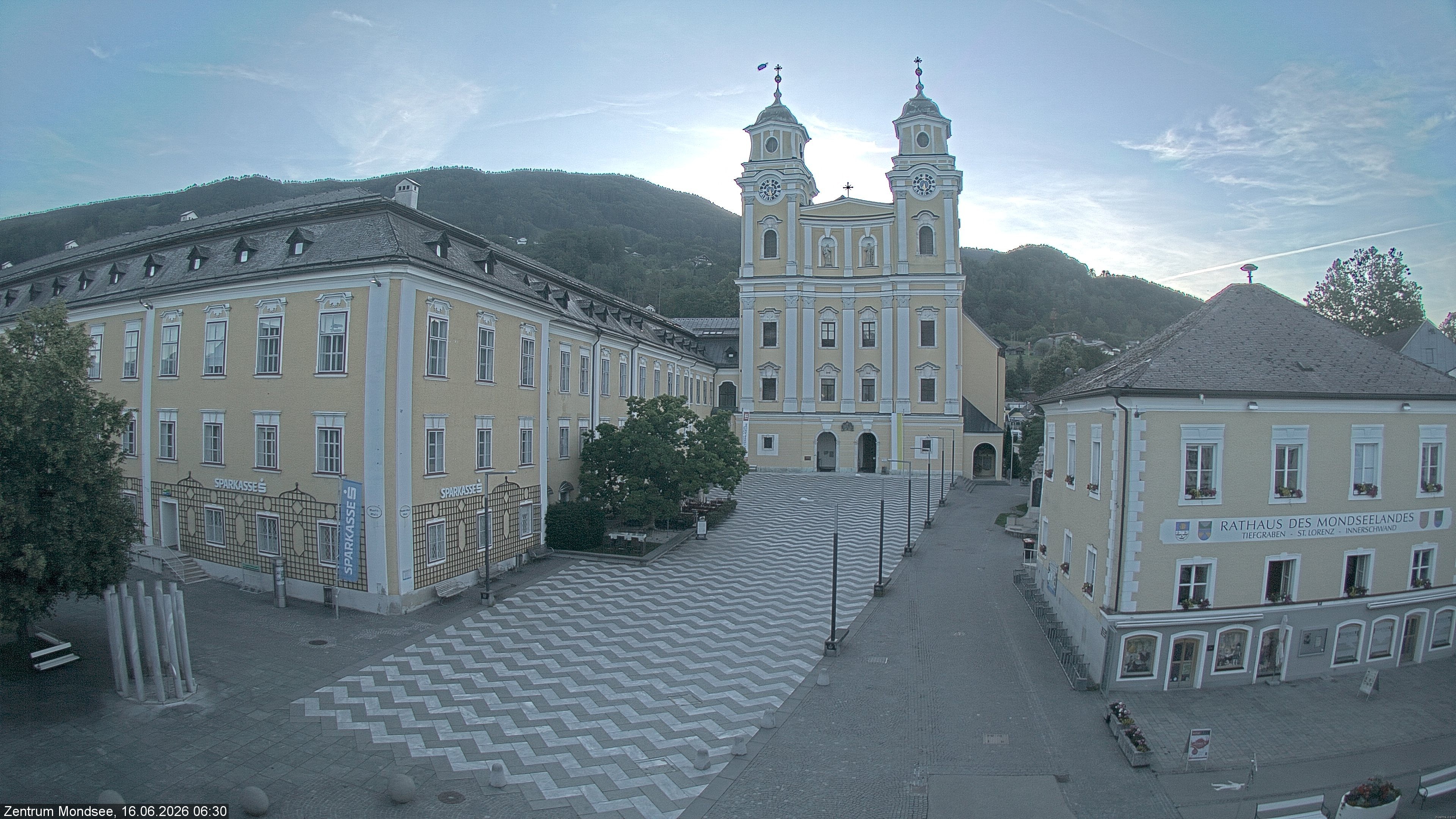 Archiv Foto Webcam Blick auf den Stadtplatz von Mondsee