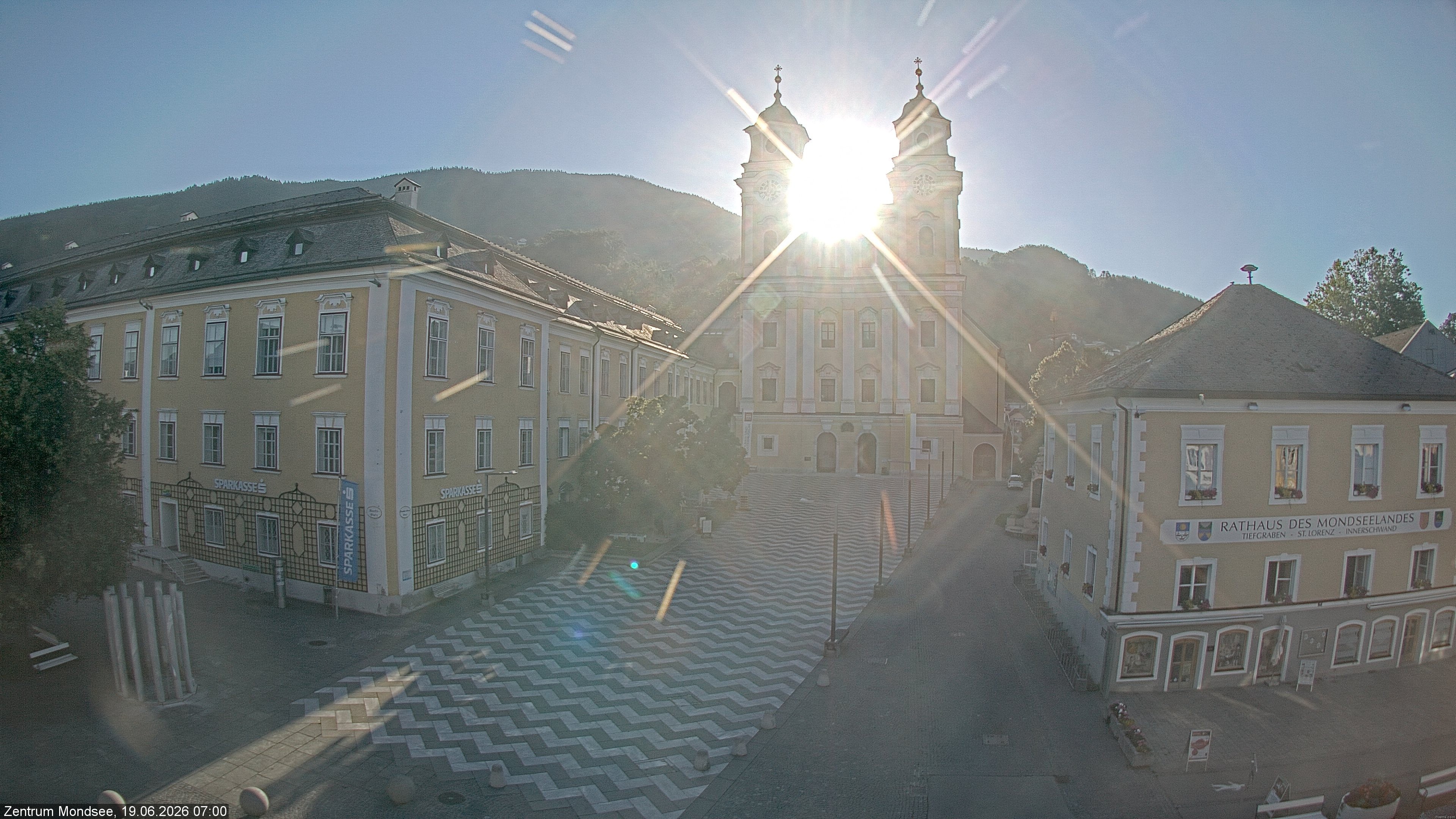 Archiv Foto Webcam Blick auf den Stadtplatz von Mondsee