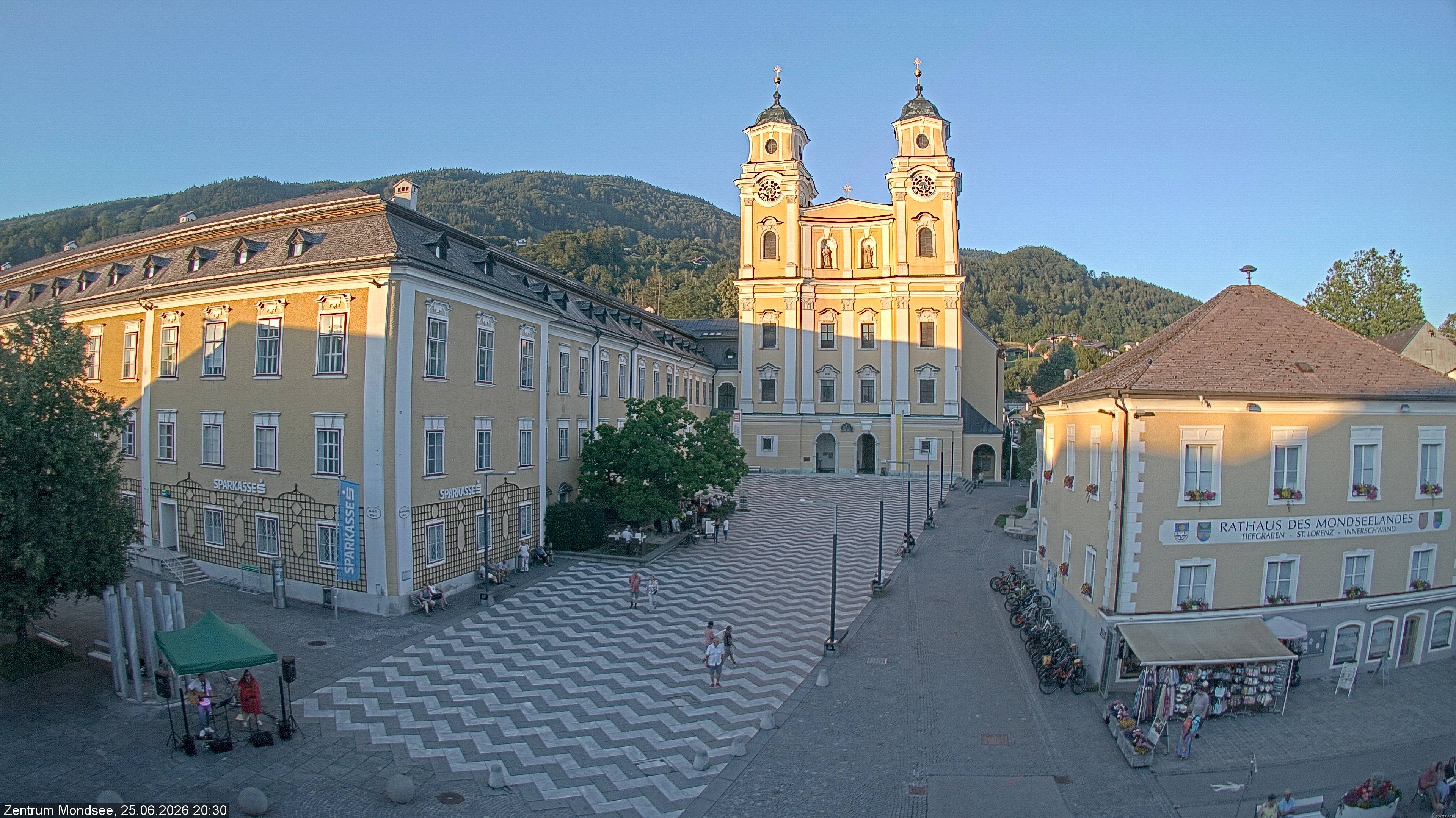 Archiv Foto Webcam Blick auf den Stadtplatz von Mondsee