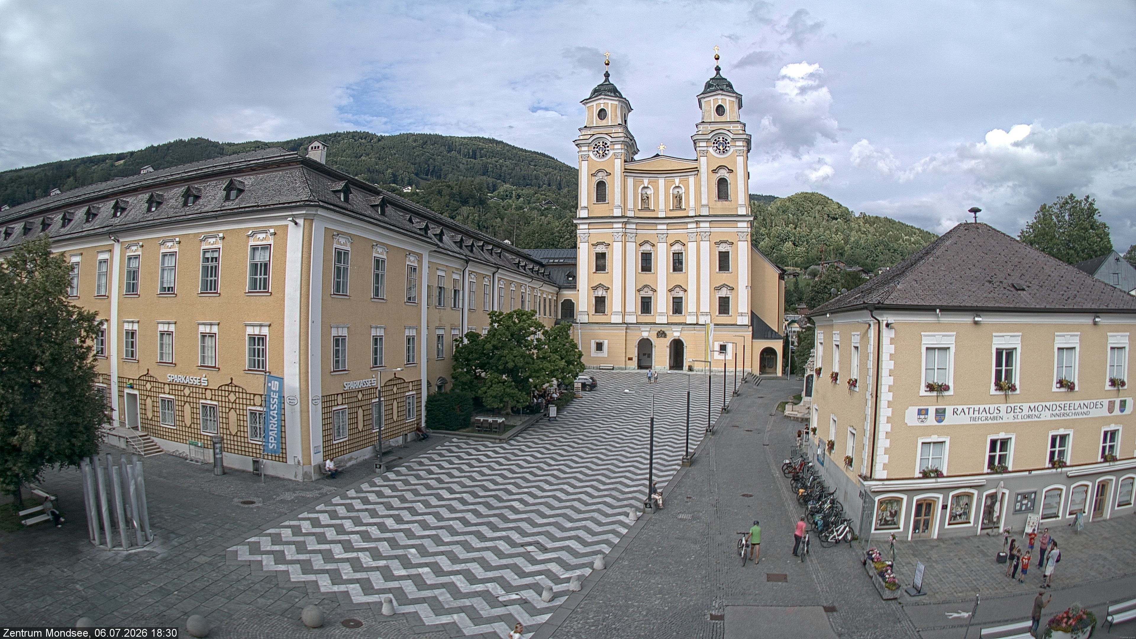 Archiv Foto Webcam Blick auf den Stadtplatz von Mondsee