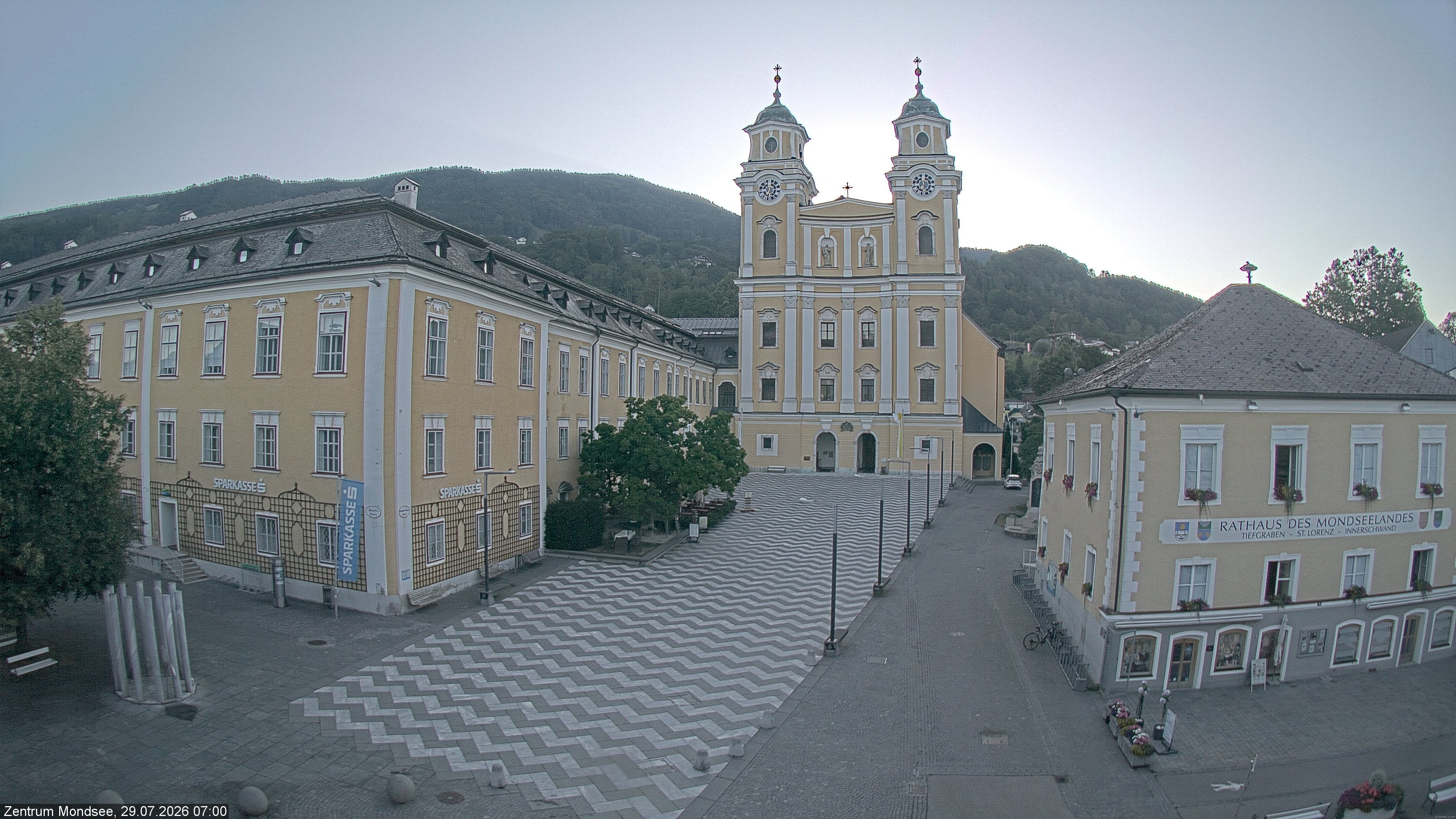 Archiv Foto Webcam Blick auf den Stadtplatz von Mondsee