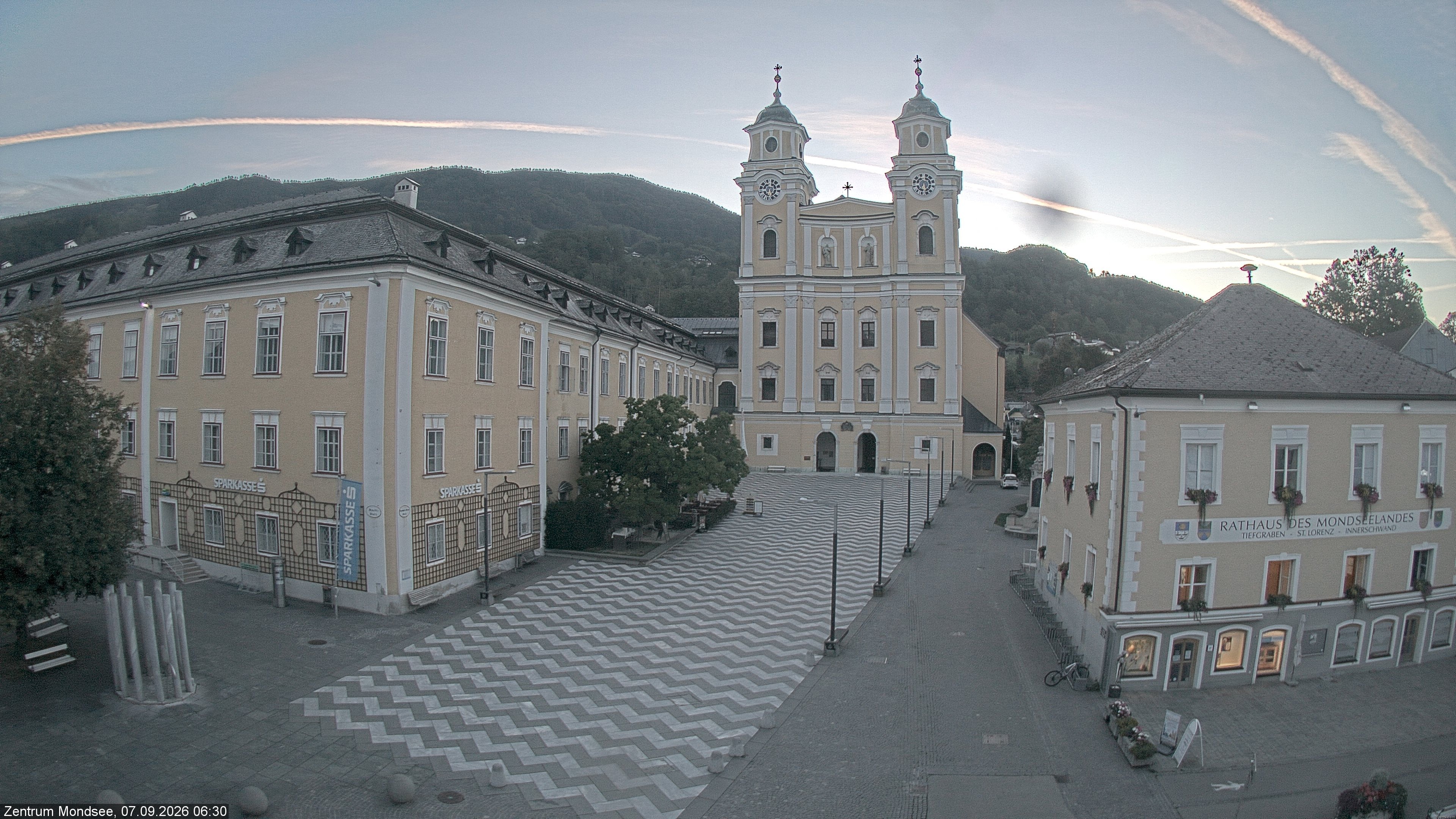 Archiv Foto Webcam Blick auf den Stadtplatz von Mondsee