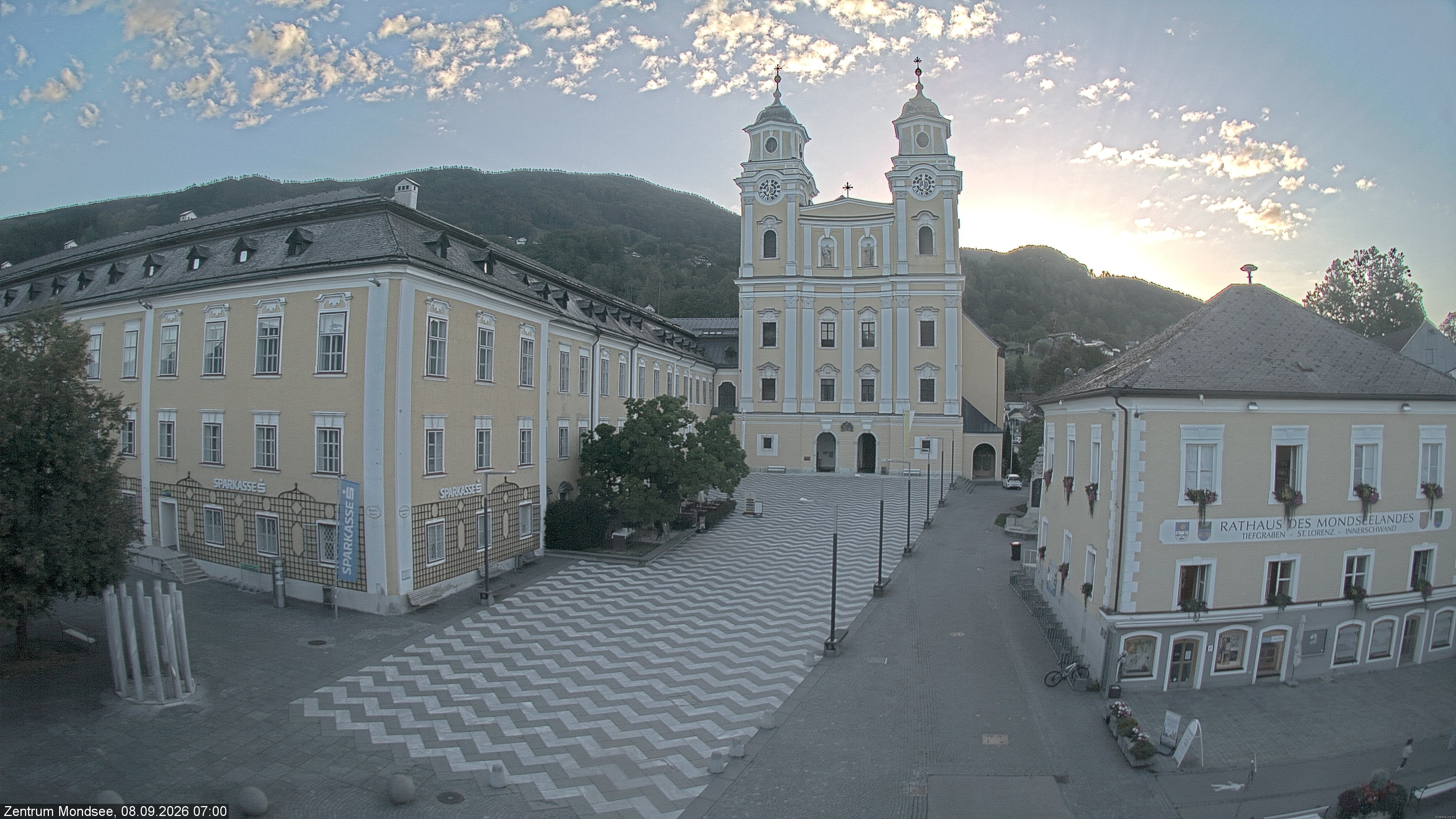 Archiv Foto Webcam Blick auf den Stadtplatz von Mondsee
