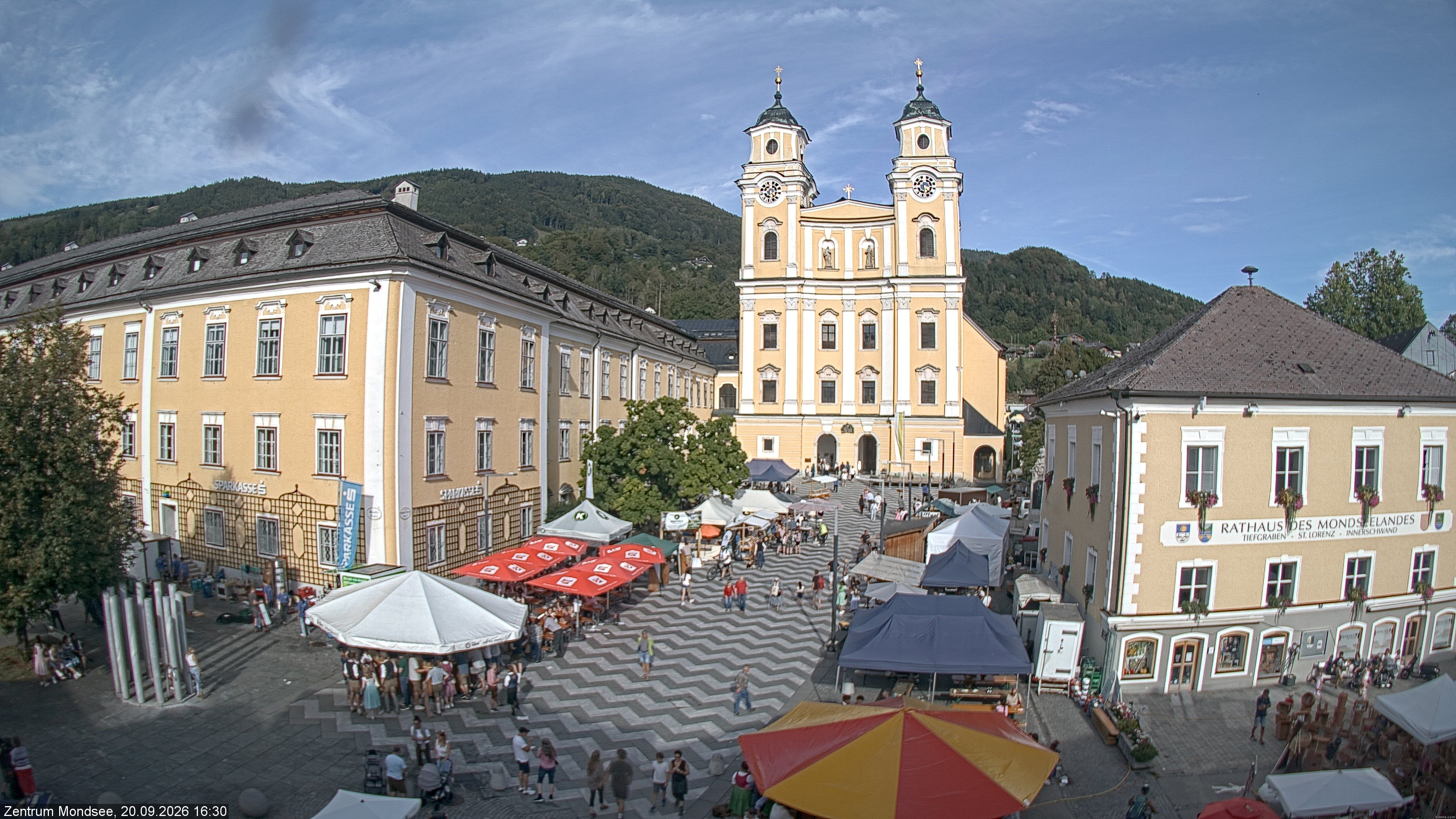 Archiv Foto Webcam Blick auf den Stadtplatz von Mondsee
