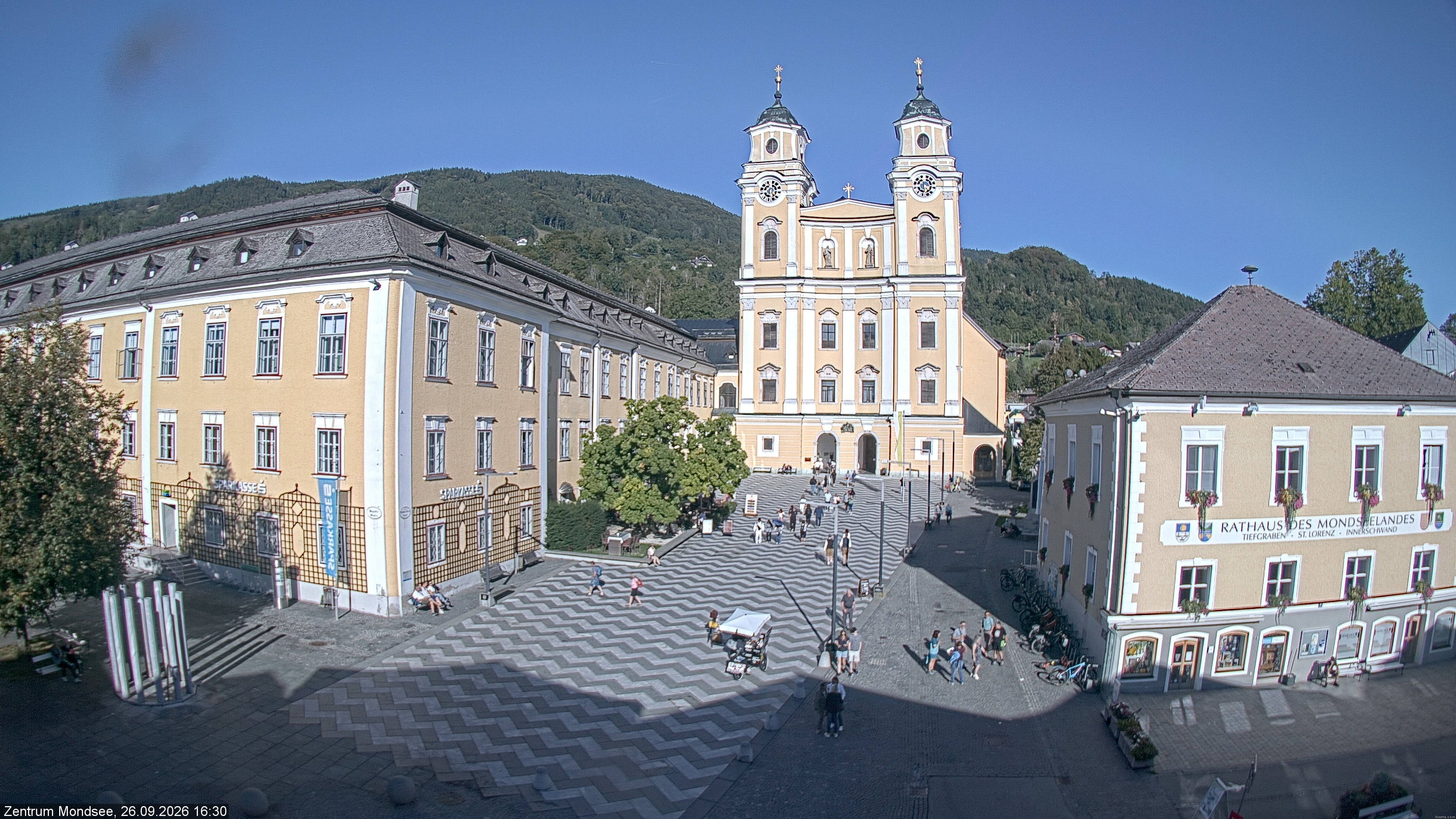Archiv Foto Webcam Blick auf den Stadtplatz von Mondsee
