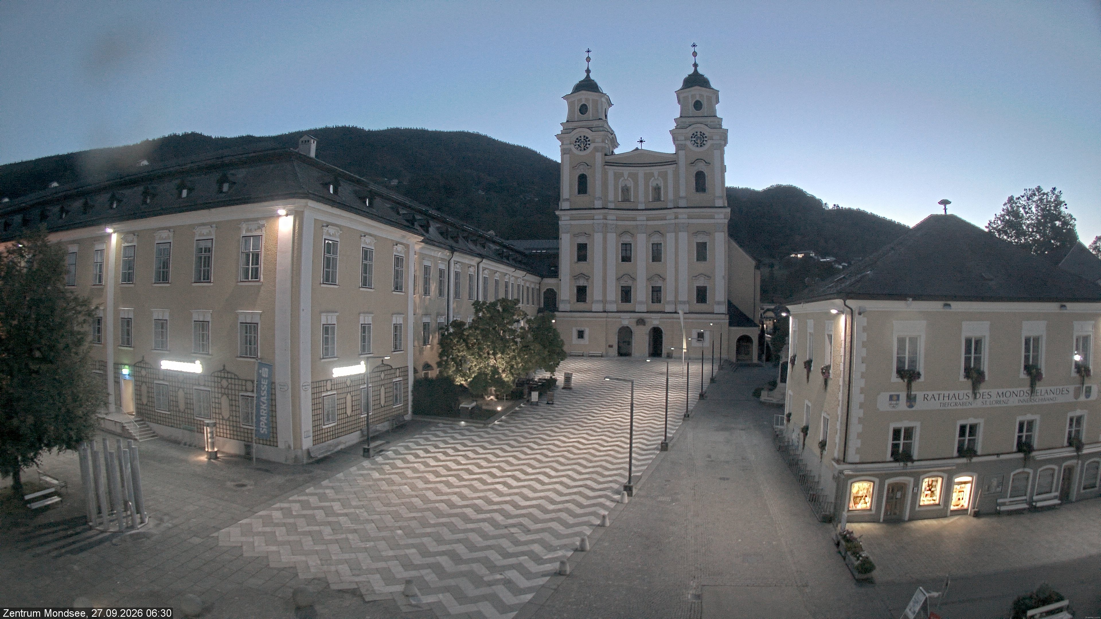 Archiv Foto Webcam Blick auf den Stadtplatz von Mondsee