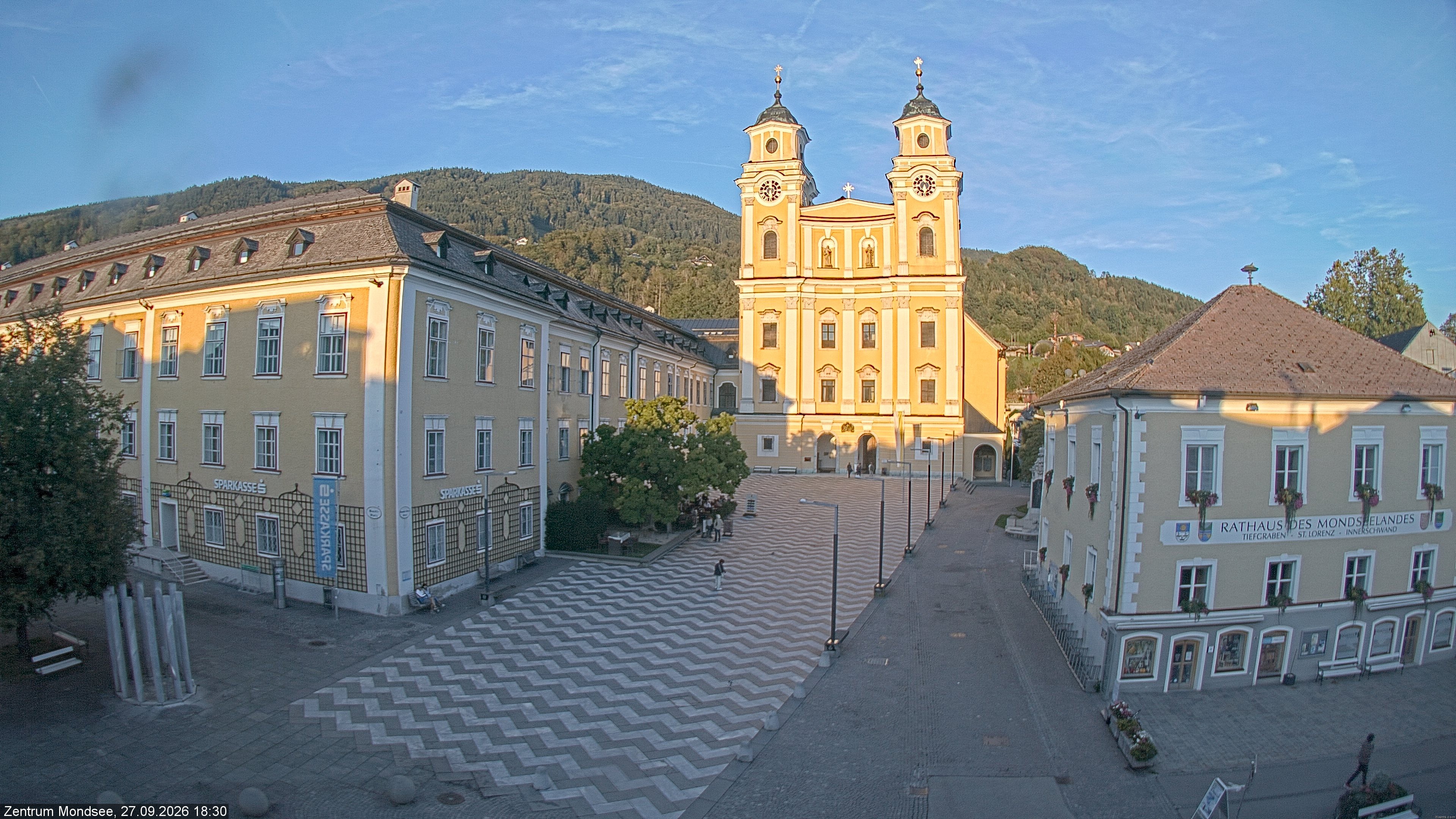 Archiv Foto Webcam Blick auf den Stadtplatz von Mondsee