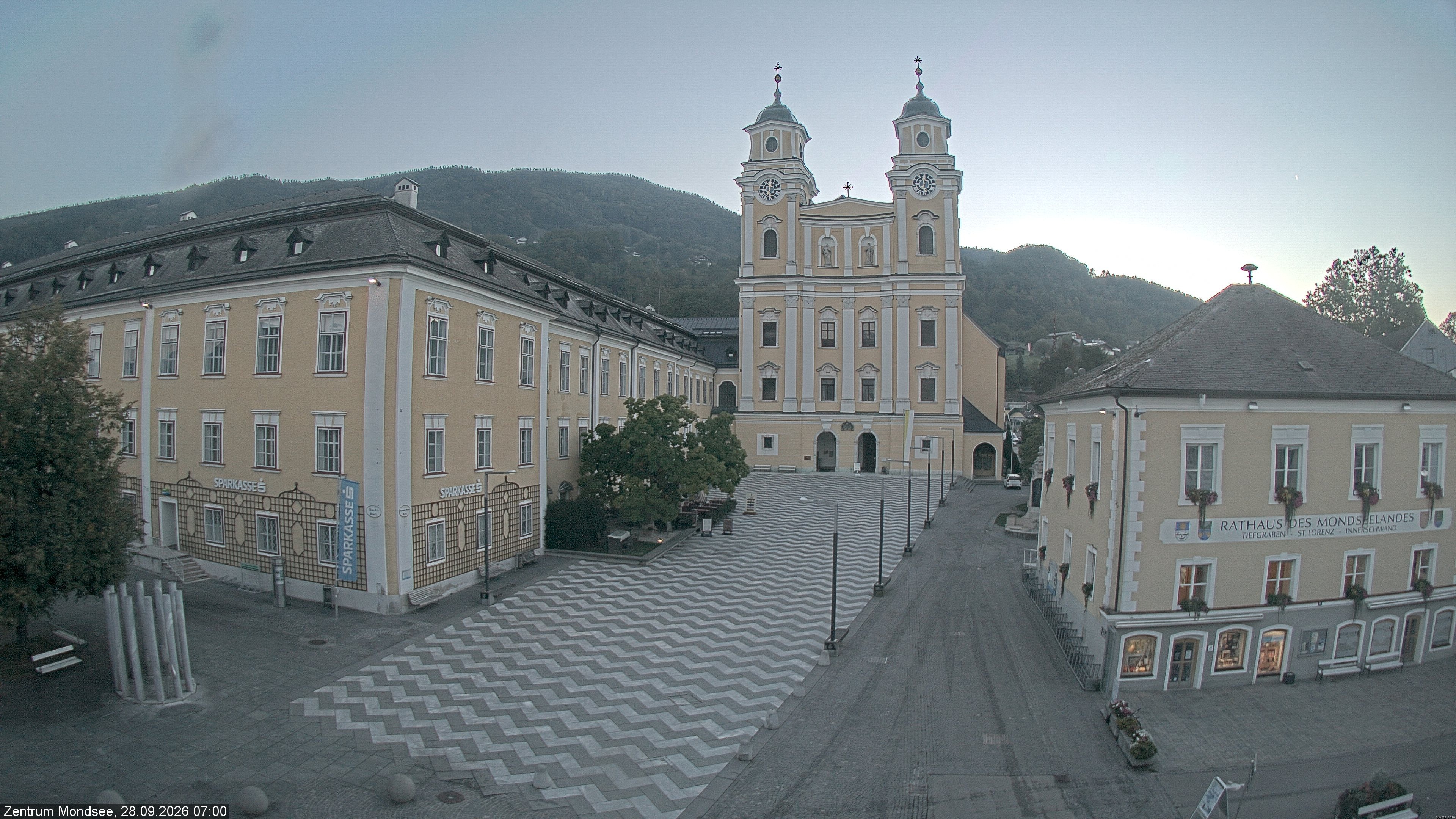 Archiv Foto Webcam Blick auf den Stadtplatz von Mondsee