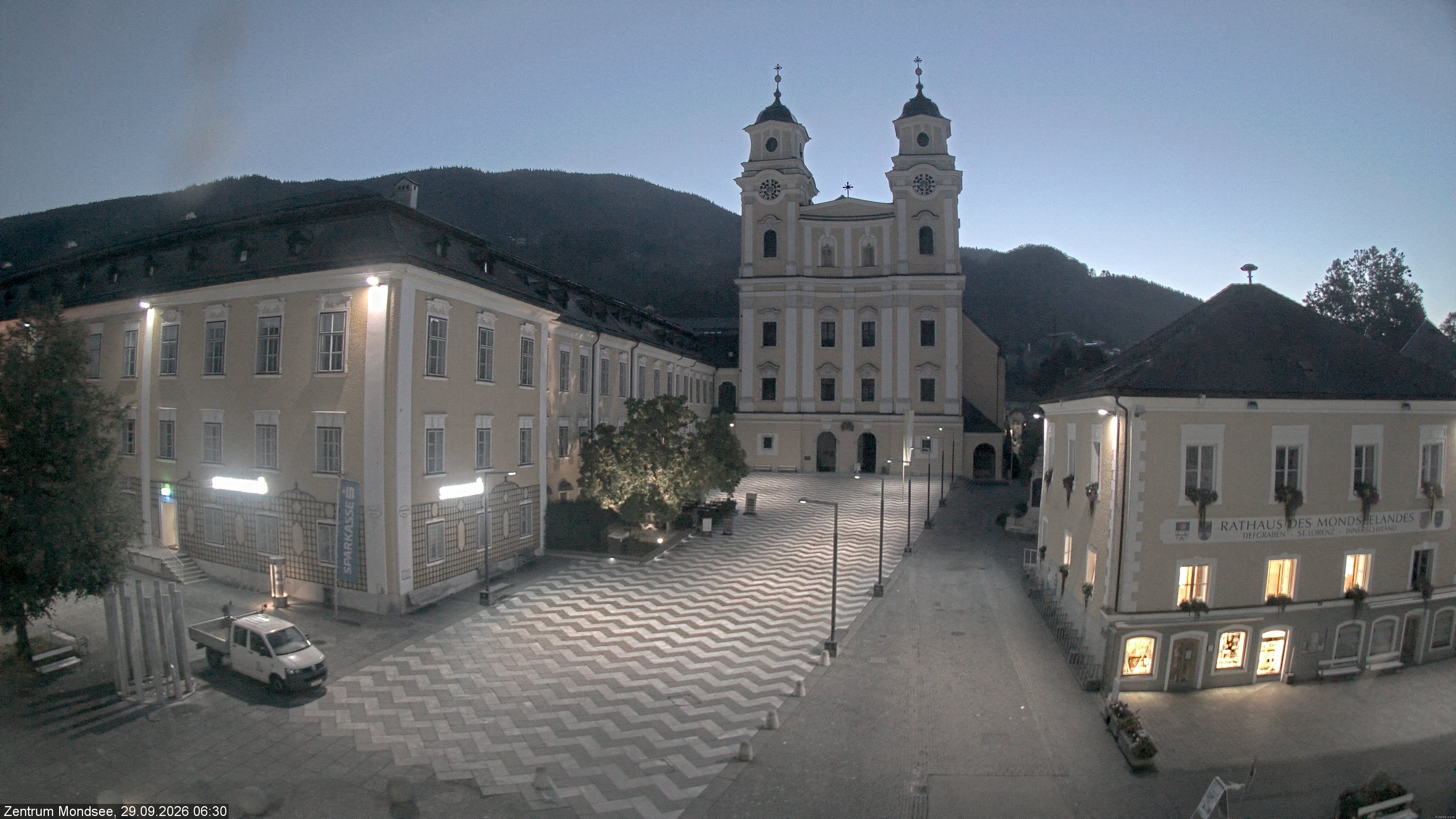 Archiv Foto Webcam Blick auf den Stadtplatz von Mondsee