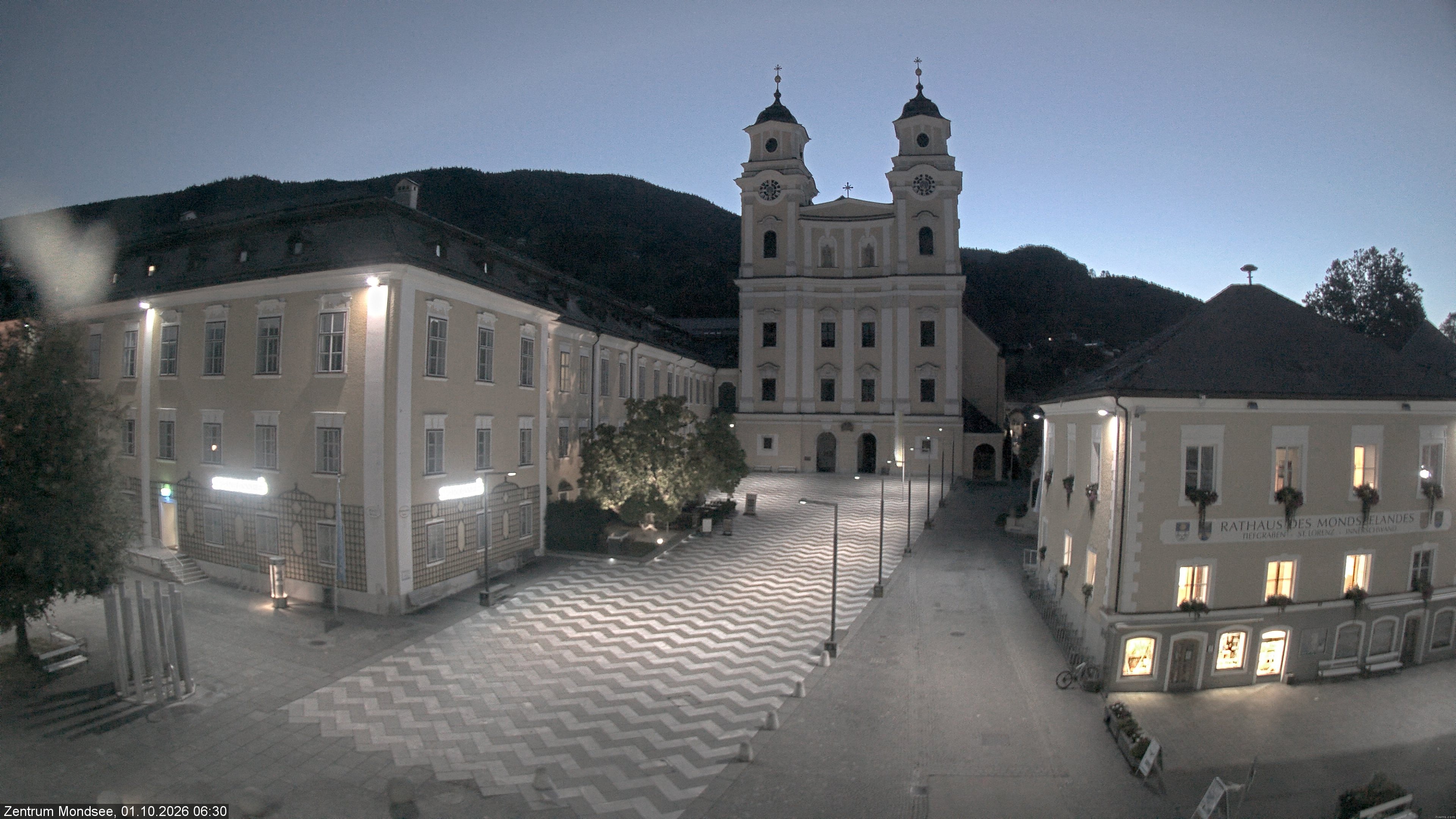 Archiv Foto Webcam Blick auf den Stadtplatz von Mondsee