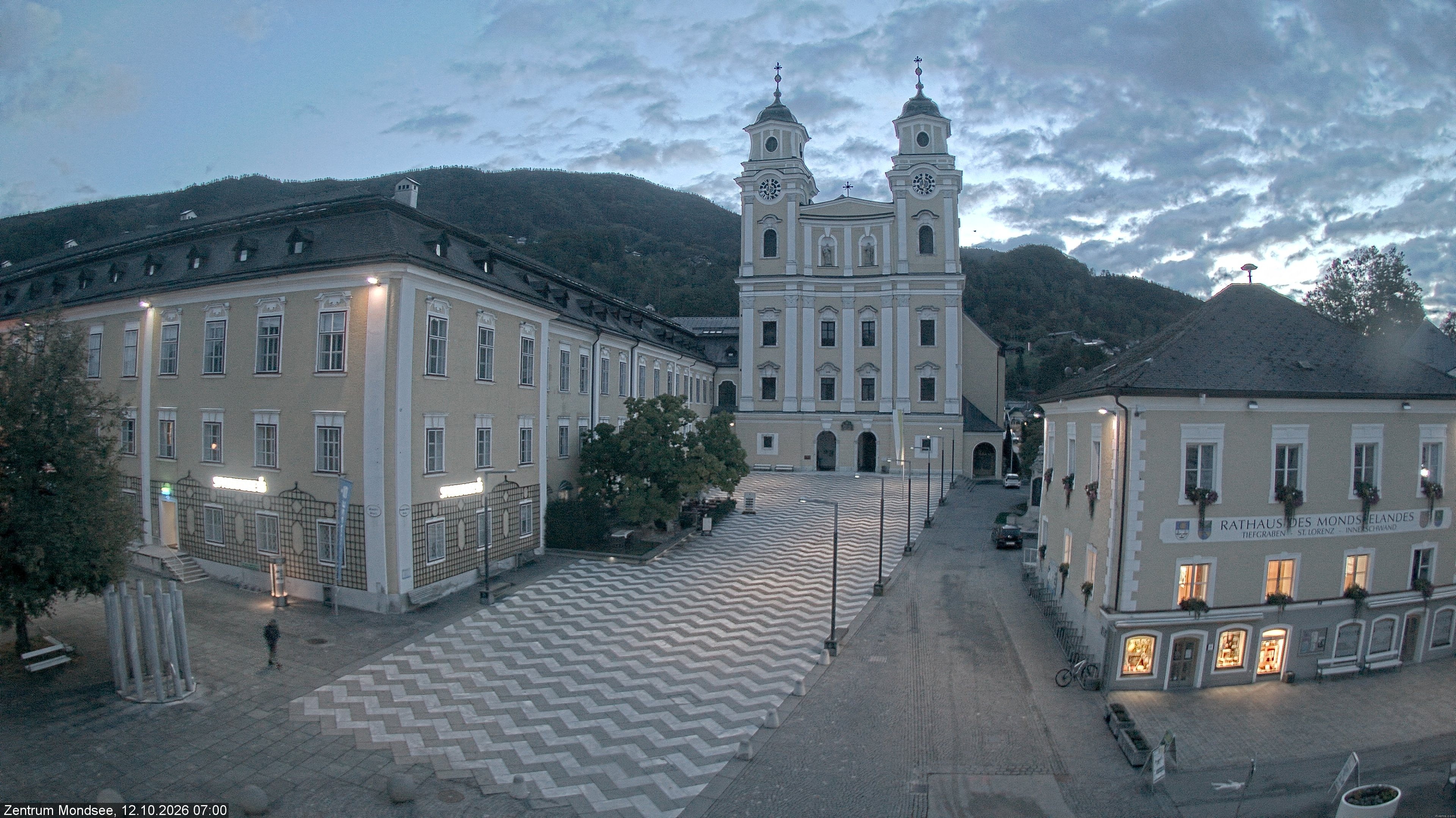 Archiv Foto Webcam Blick auf den Stadtplatz von Mondsee