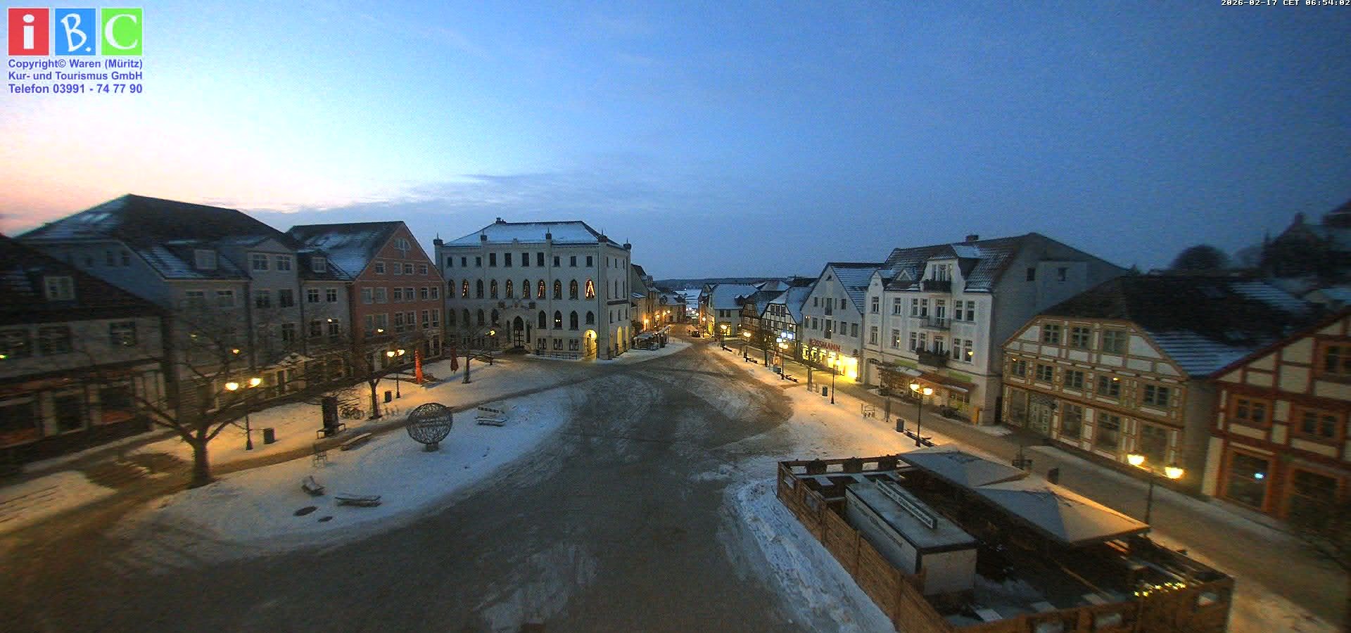 Archiv Foto Webcam Neuer Markt in Waren an der Müritz
