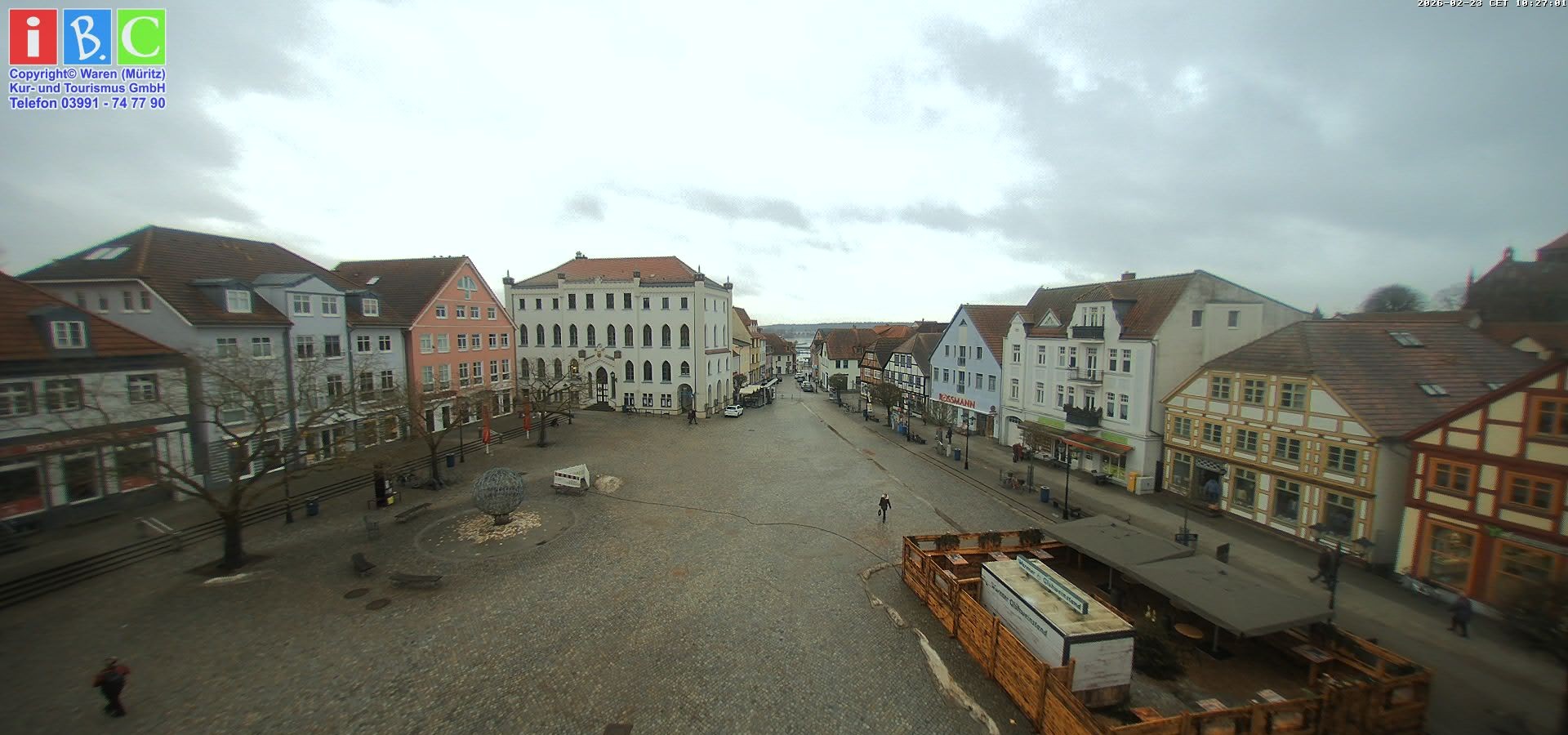 Archiv Foto Webcam Neuer Markt in Waren an der Müritz